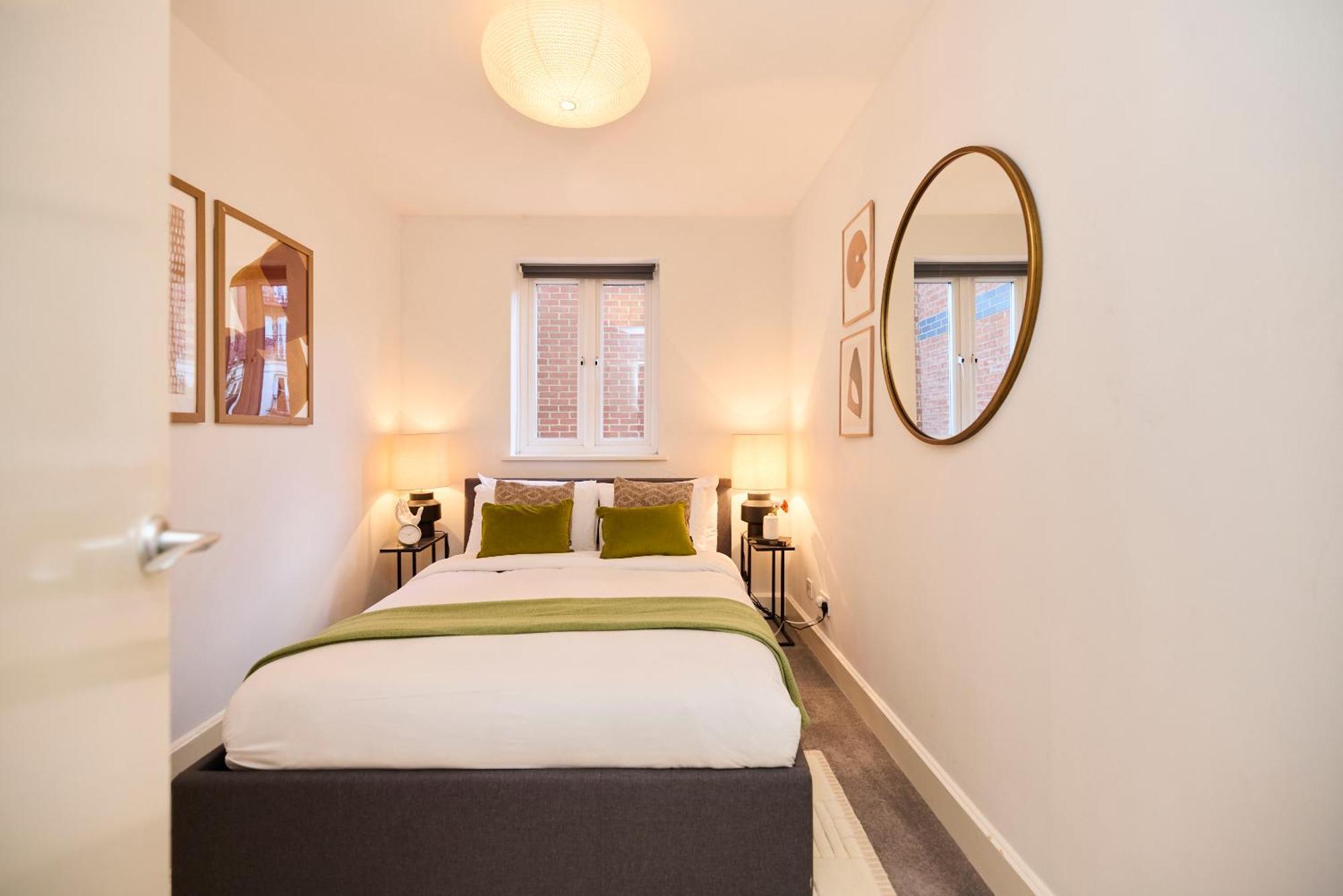 The Brunswick Retreat - Warm 3bdr Flat With Balcony Londen