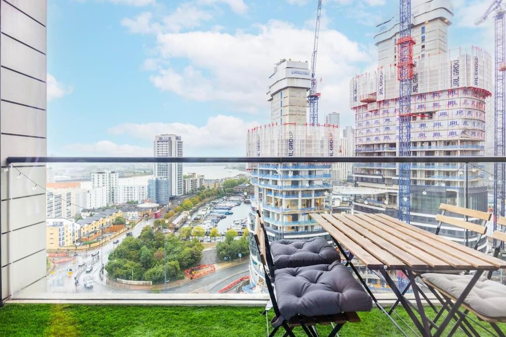 Contemporary 2 Bedroom Flat In Canary Wharf Apartamento *