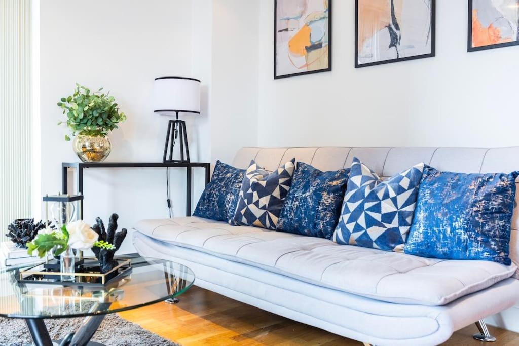 Apartamento Contemporary 2 Bedroom Flat In Canary Wharf Londres