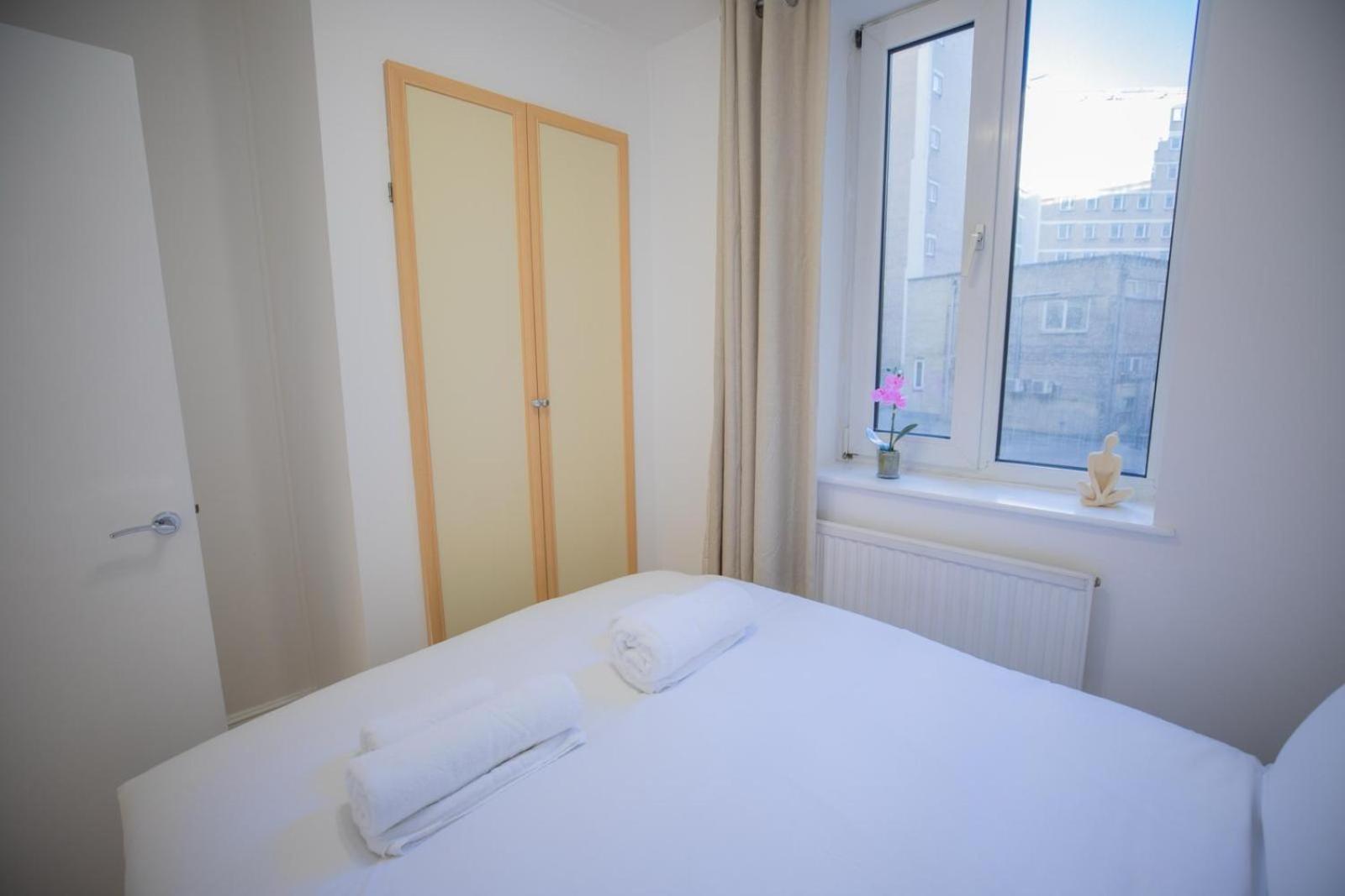Cozy Two Bedroom At Chelsea Cloisters Apartment *