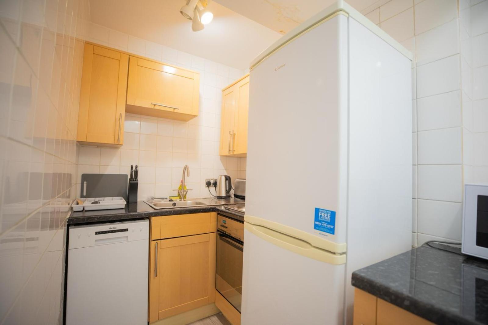 Cozy Two Bedroom At Chelsea Cloisters Apartment *