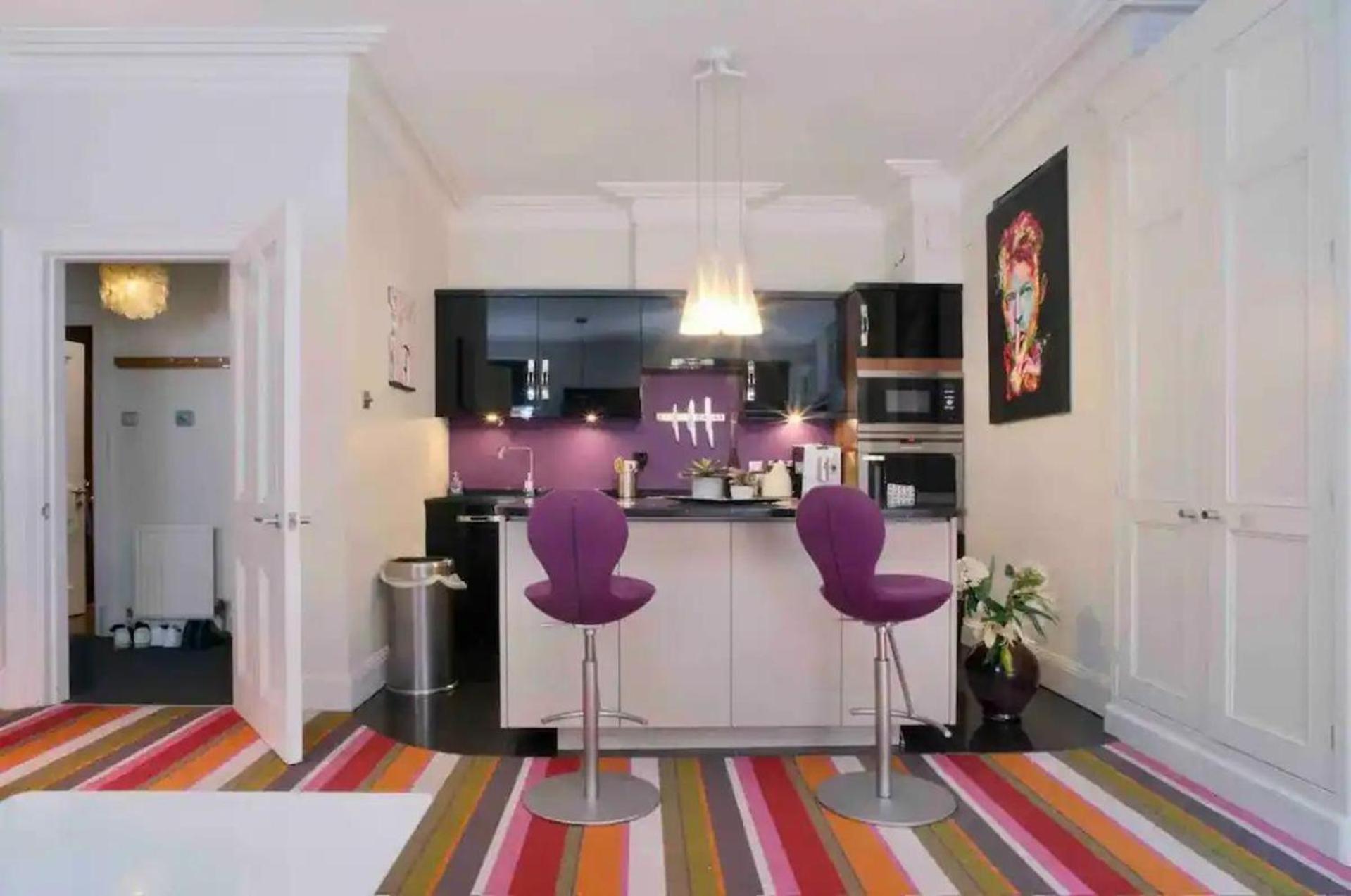 Designer Delight By Covent Garden Station *
