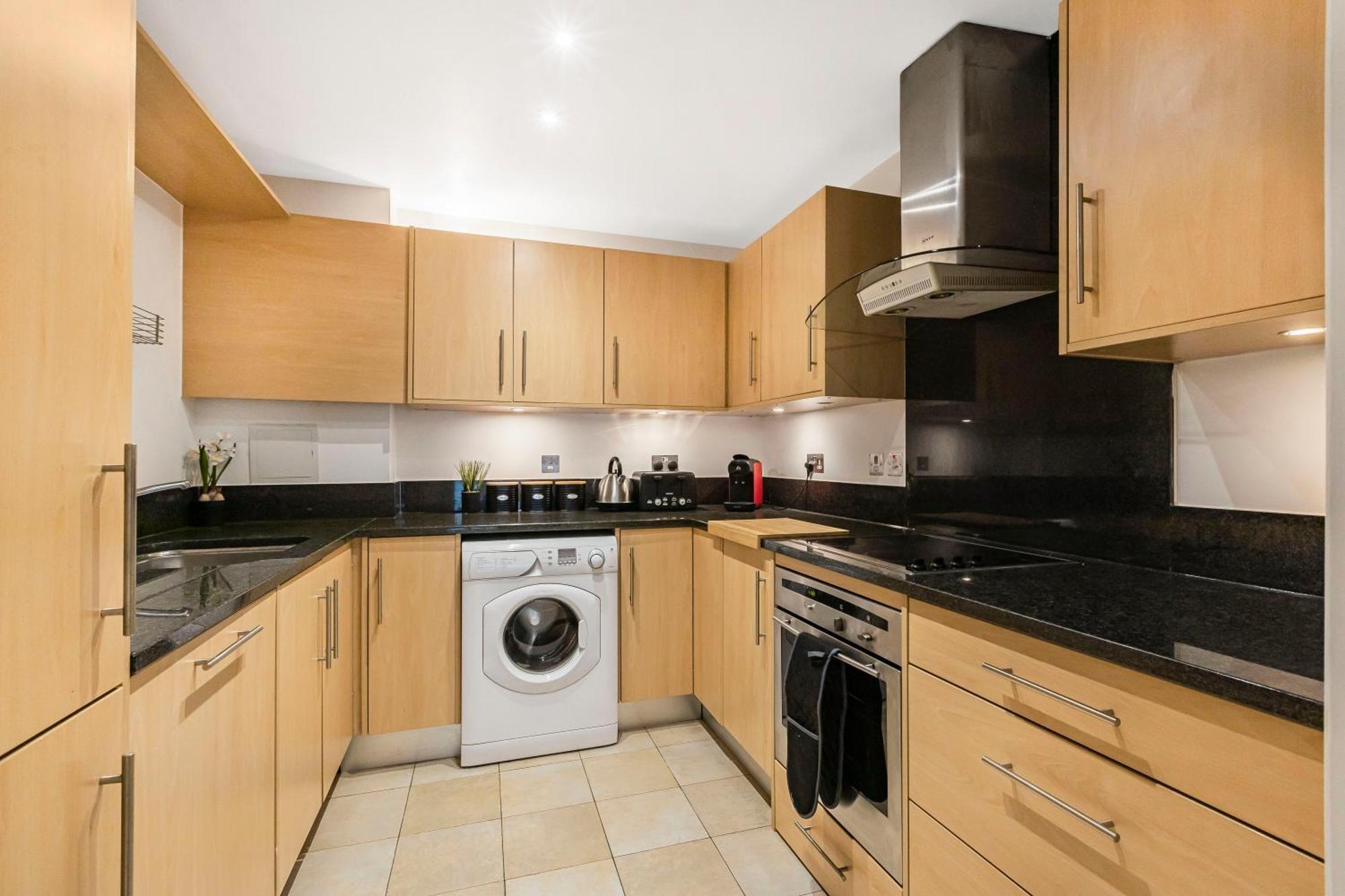 Athera - Hoxton Square 2 Bed, 2 Bath Entire Private * Londres