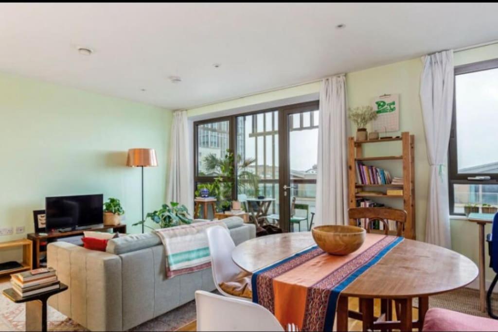 Appartement Large One Bedroom With Balcony