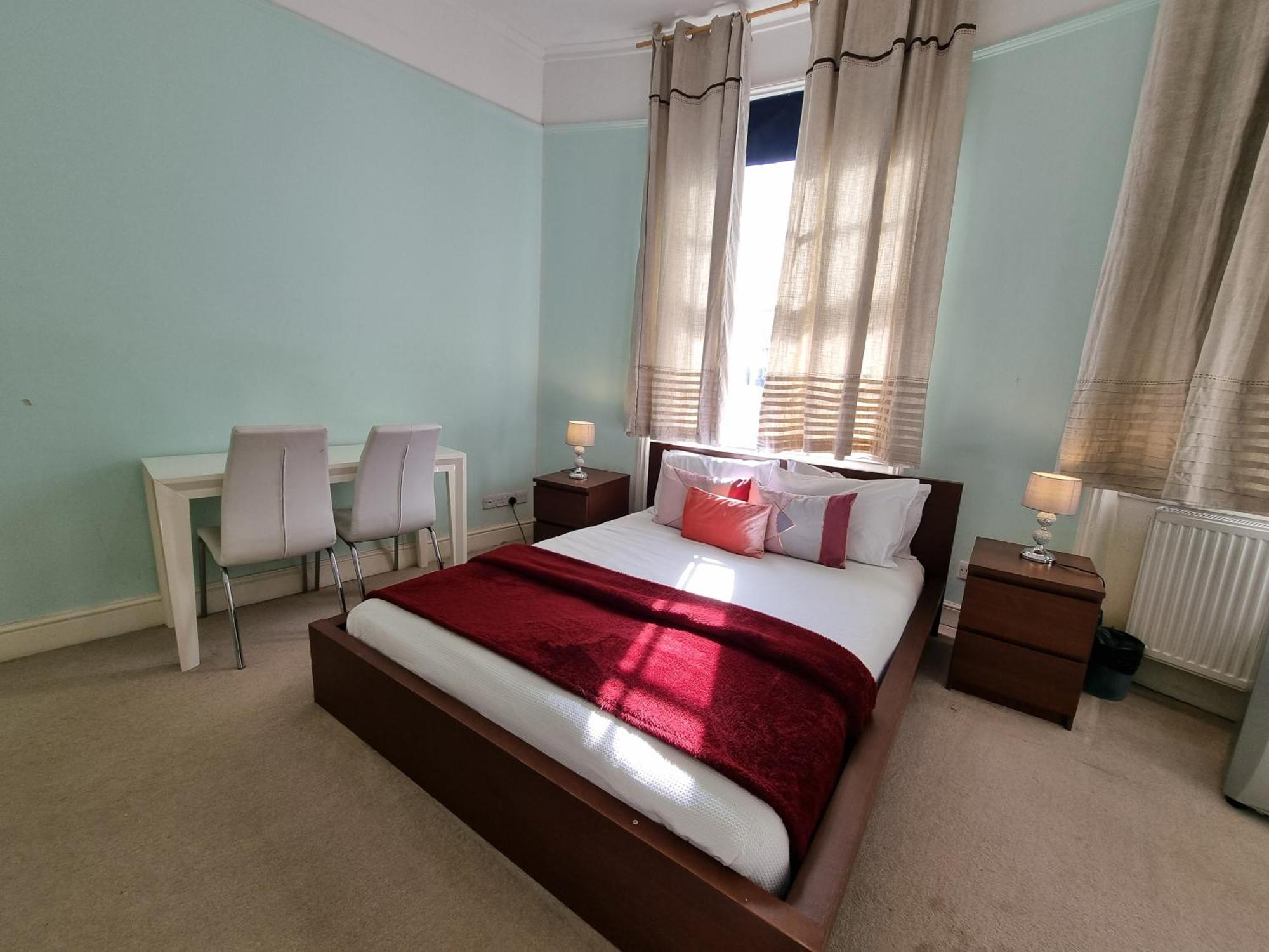 Budget Spacious Flat Fits 5 People In W2 Apartamento Londres