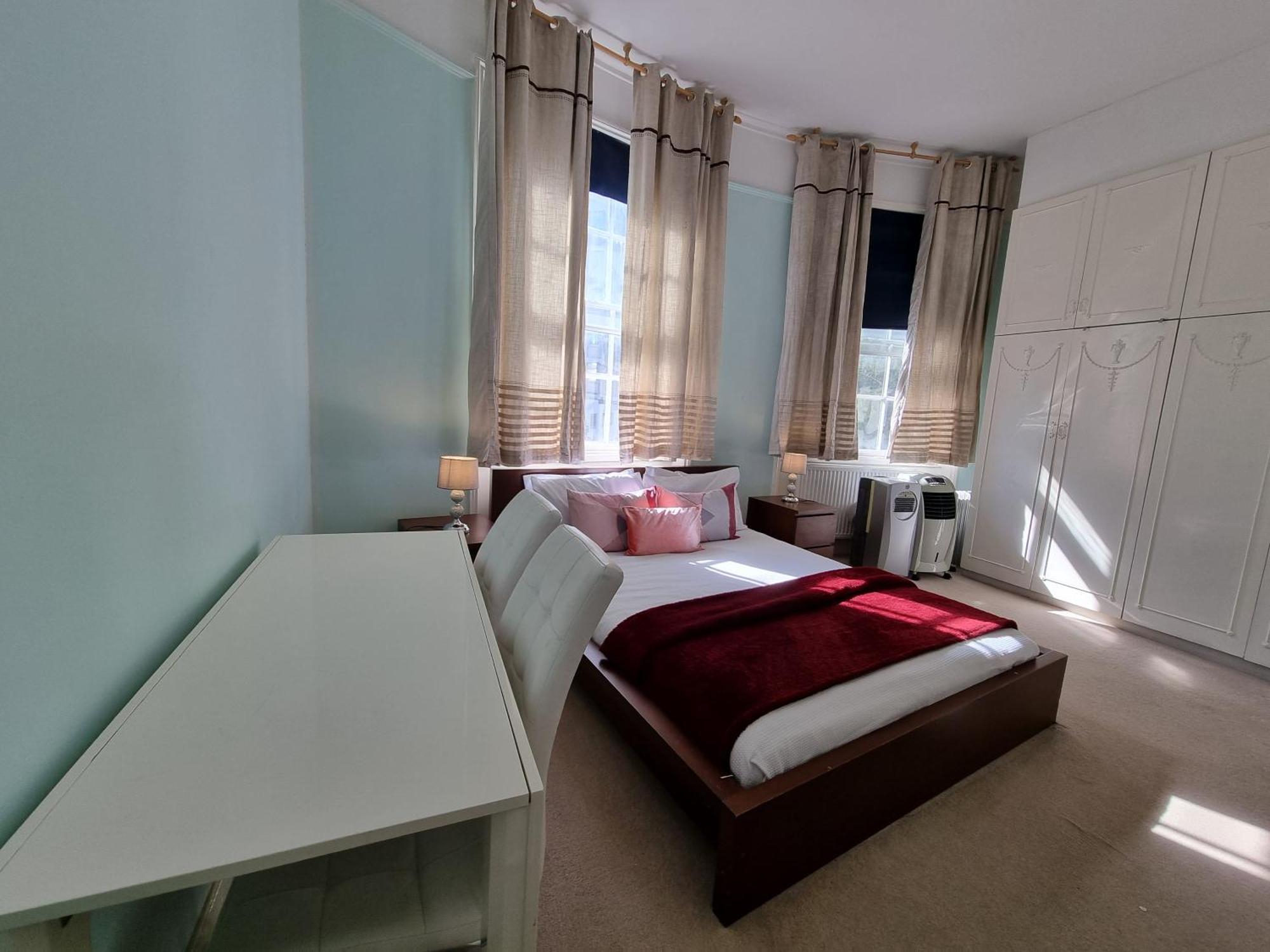 Apartamento Budget Spacious Flat Fits 5 People In W2 Londres