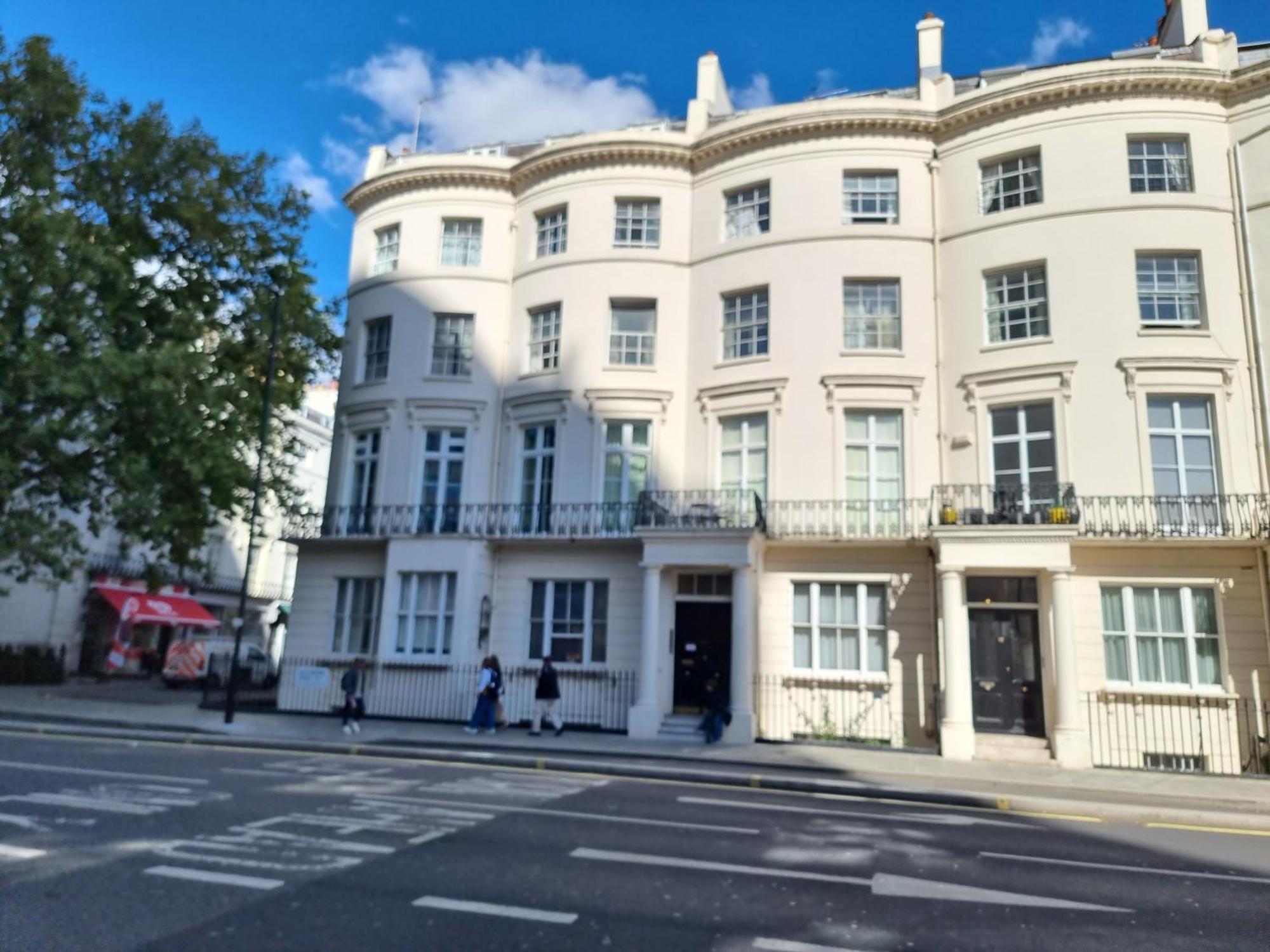 Budget Spacious Flat Fits 5 People In W2 * Londres
