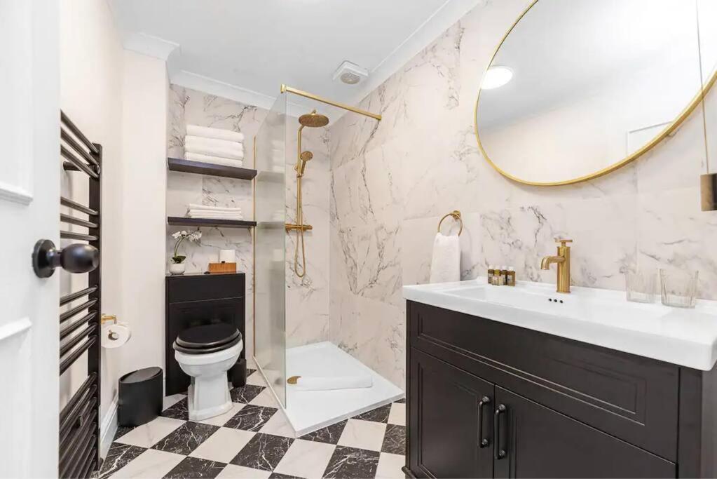 Chic Chelsea Steps From Kings Road Appartement