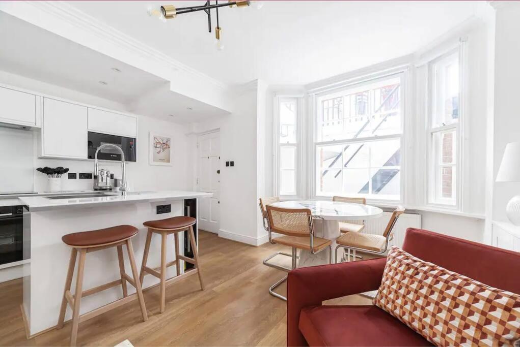 Chic Chelsea Steps From Kings Road Appartement Londres