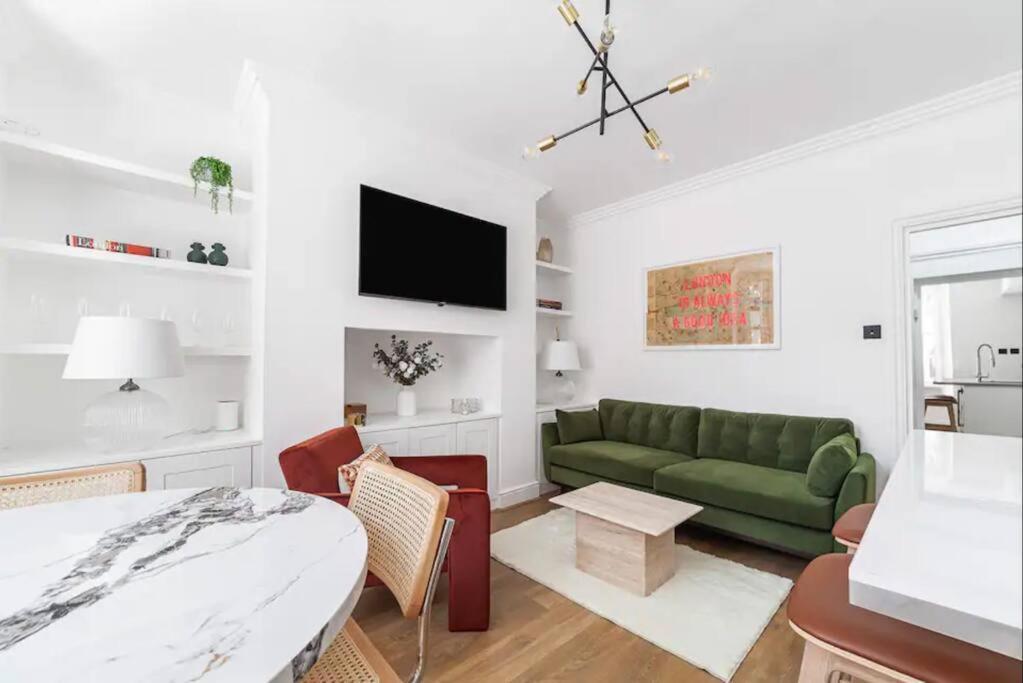 Chic Chelsea Steps From Kings Road Appartement