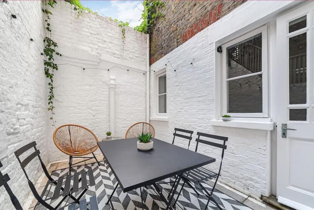 Chic Chelsea Steps From Kings Road Appartement *