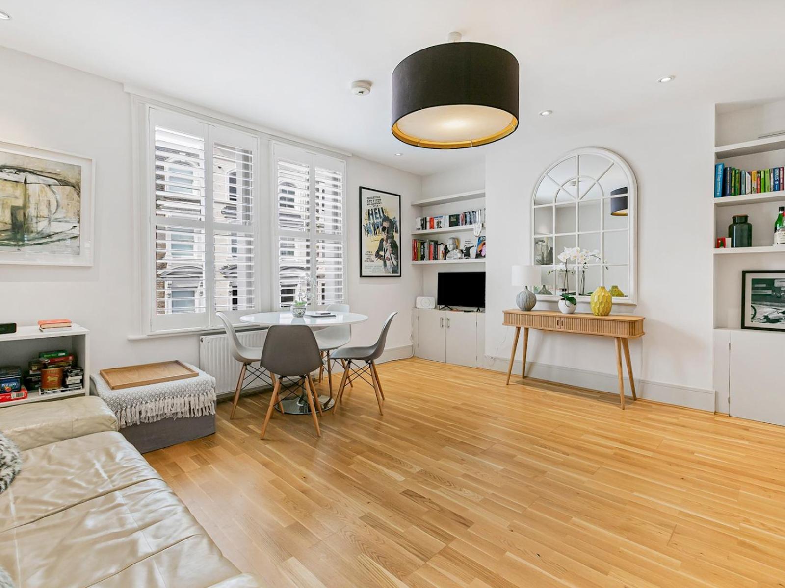 Pass The Keys On Iconic Portobello Road