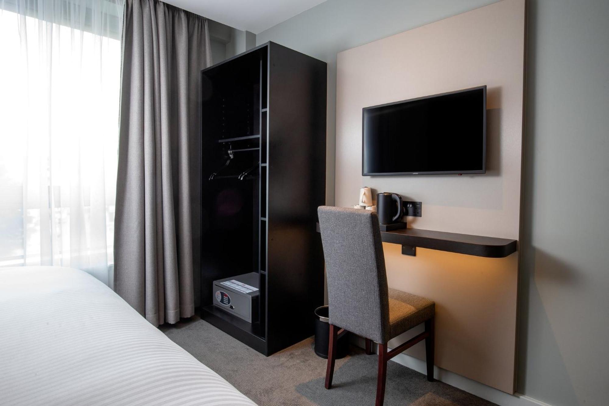 Hotel Royal National 3*