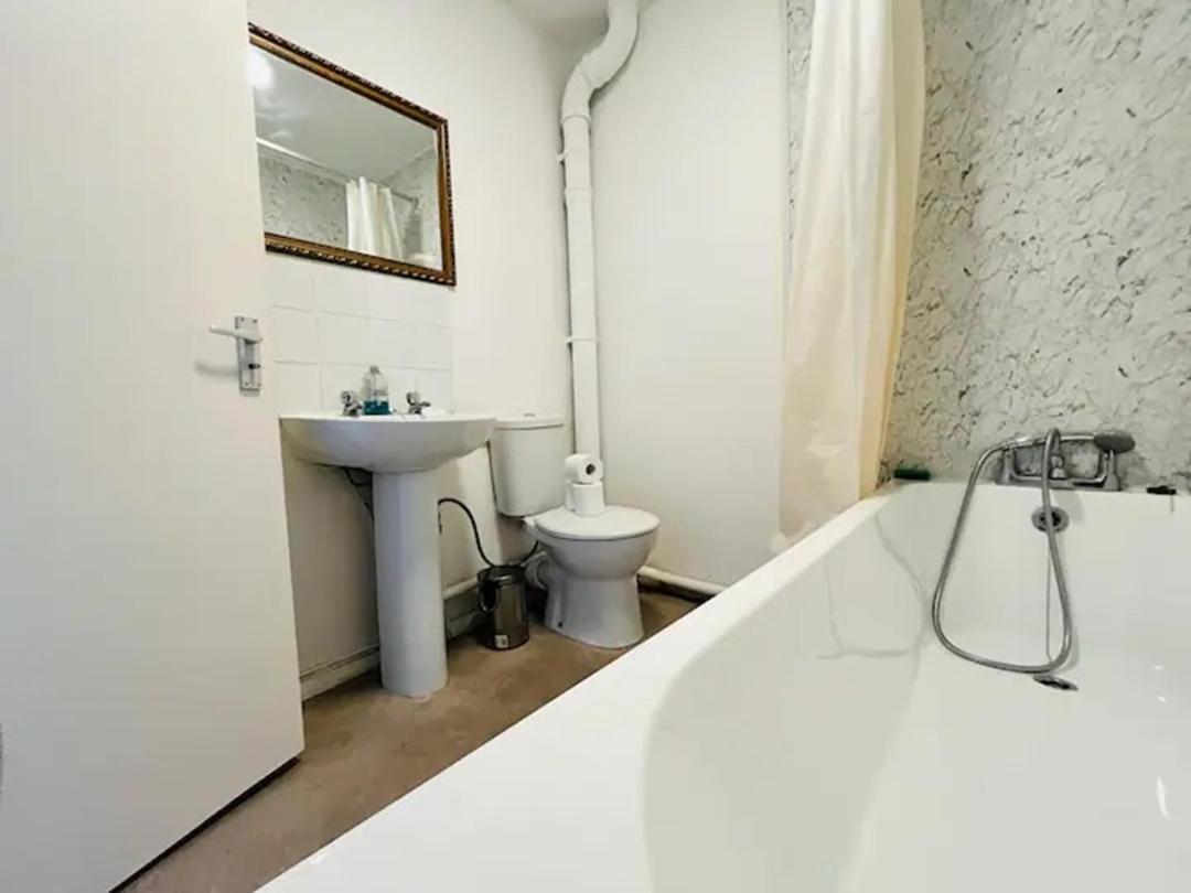 Spacious 3 Bed Flat In Greenwich * Londres