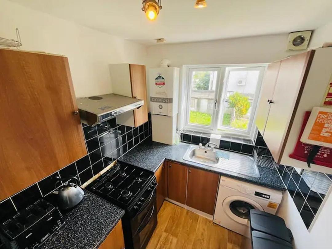 Spacious 3 Bed Flat In Greenwich