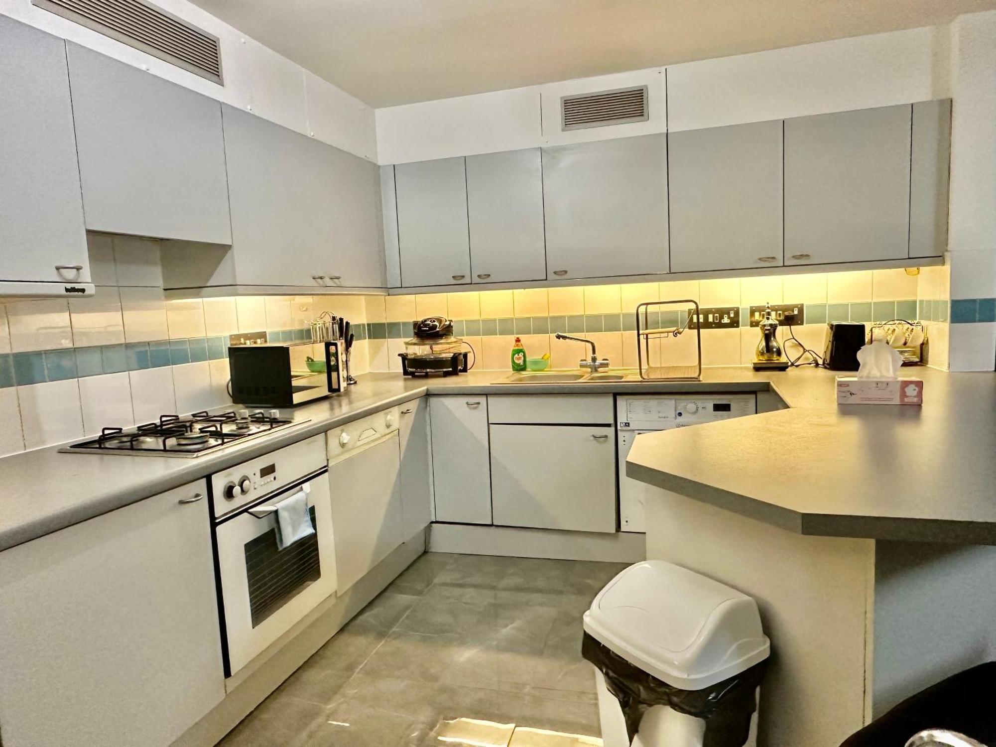 Bright 1br Flat Walk To Hyde Park, Queensway And Paddington Appartement Londres
