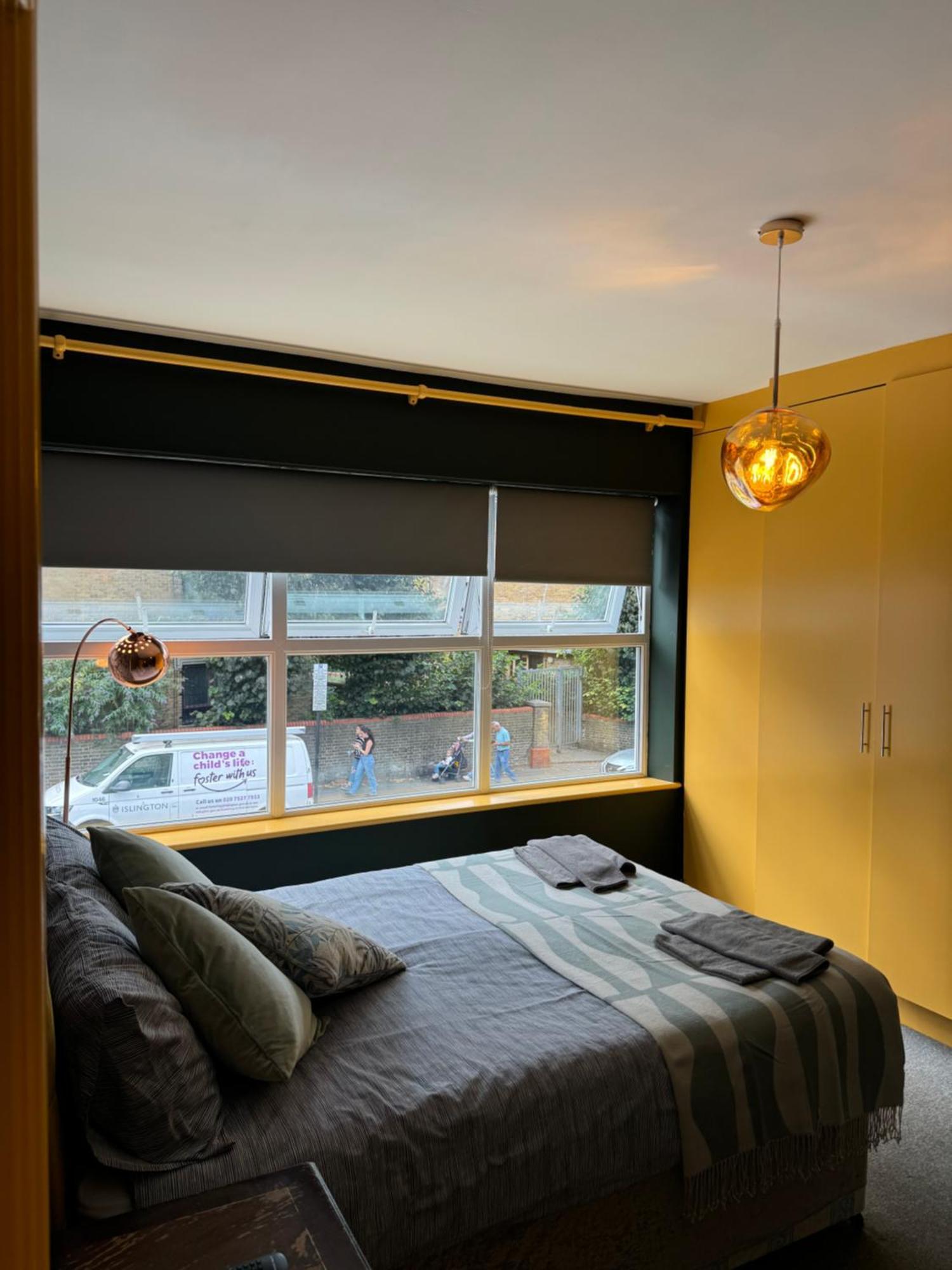 A Lovely 1 Bedroom Flat / Modern-cosy