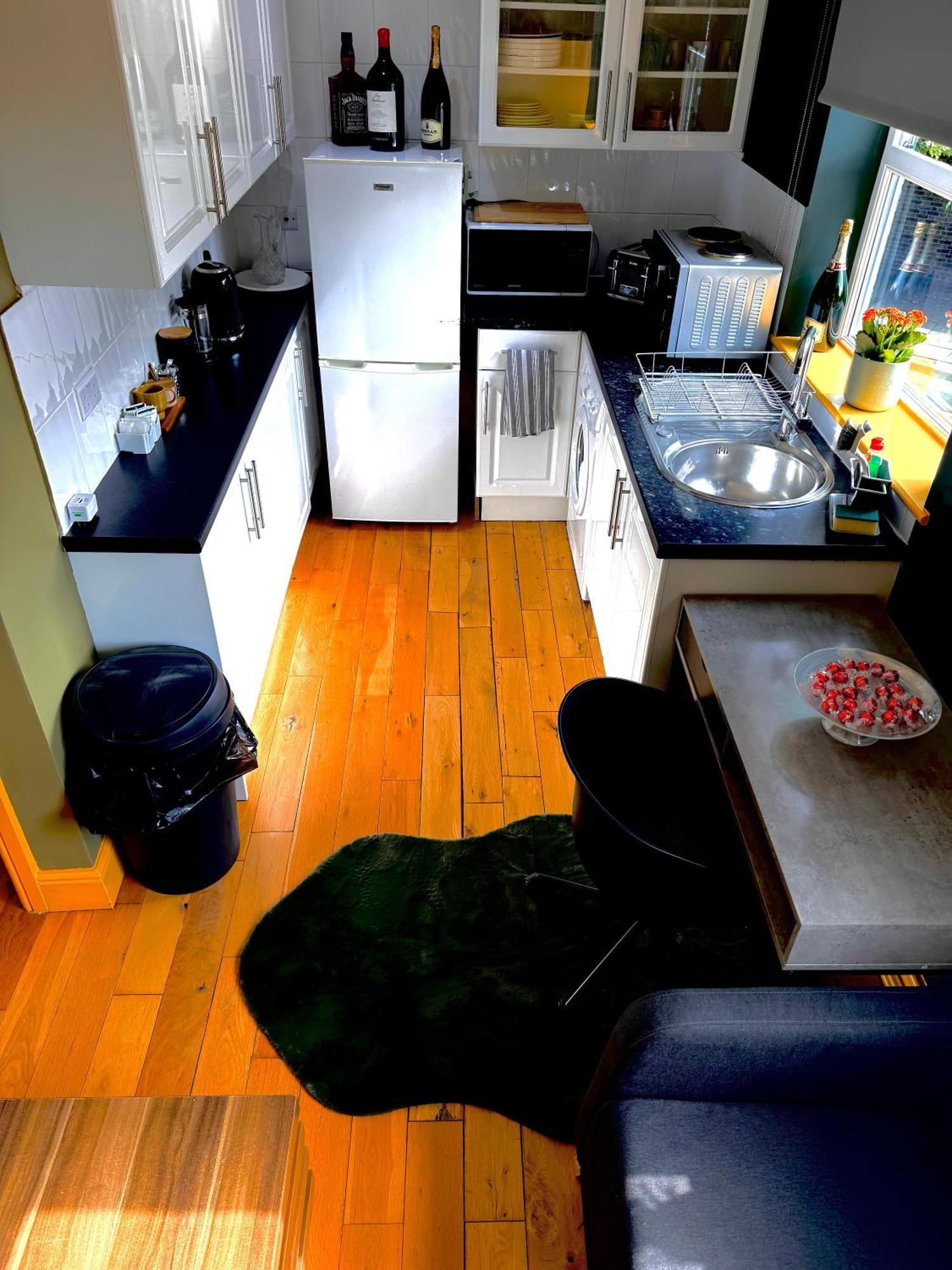 A Lovely 1 Bedroom Flat / Modern-cosy Apartamento