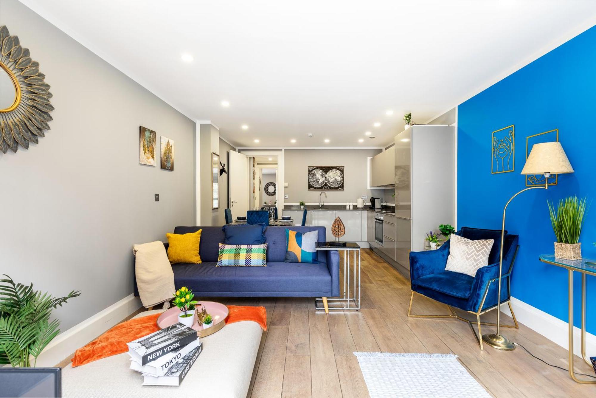 Luxury Notting Hill On Canal In Of Westminster Trendy Massive London