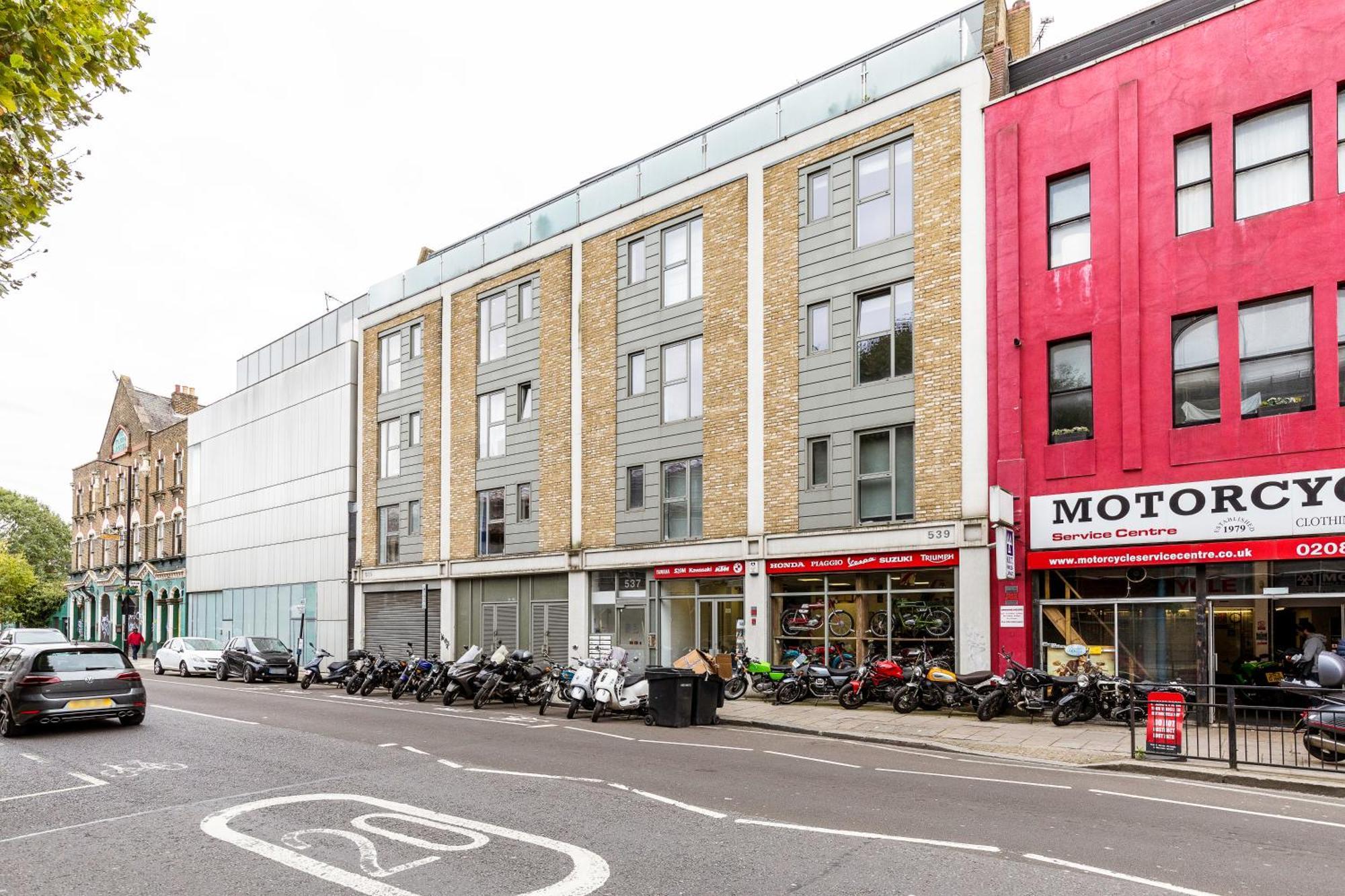 Luxury Notting Hill On Canal In Of Westminster Trendy Massive * London