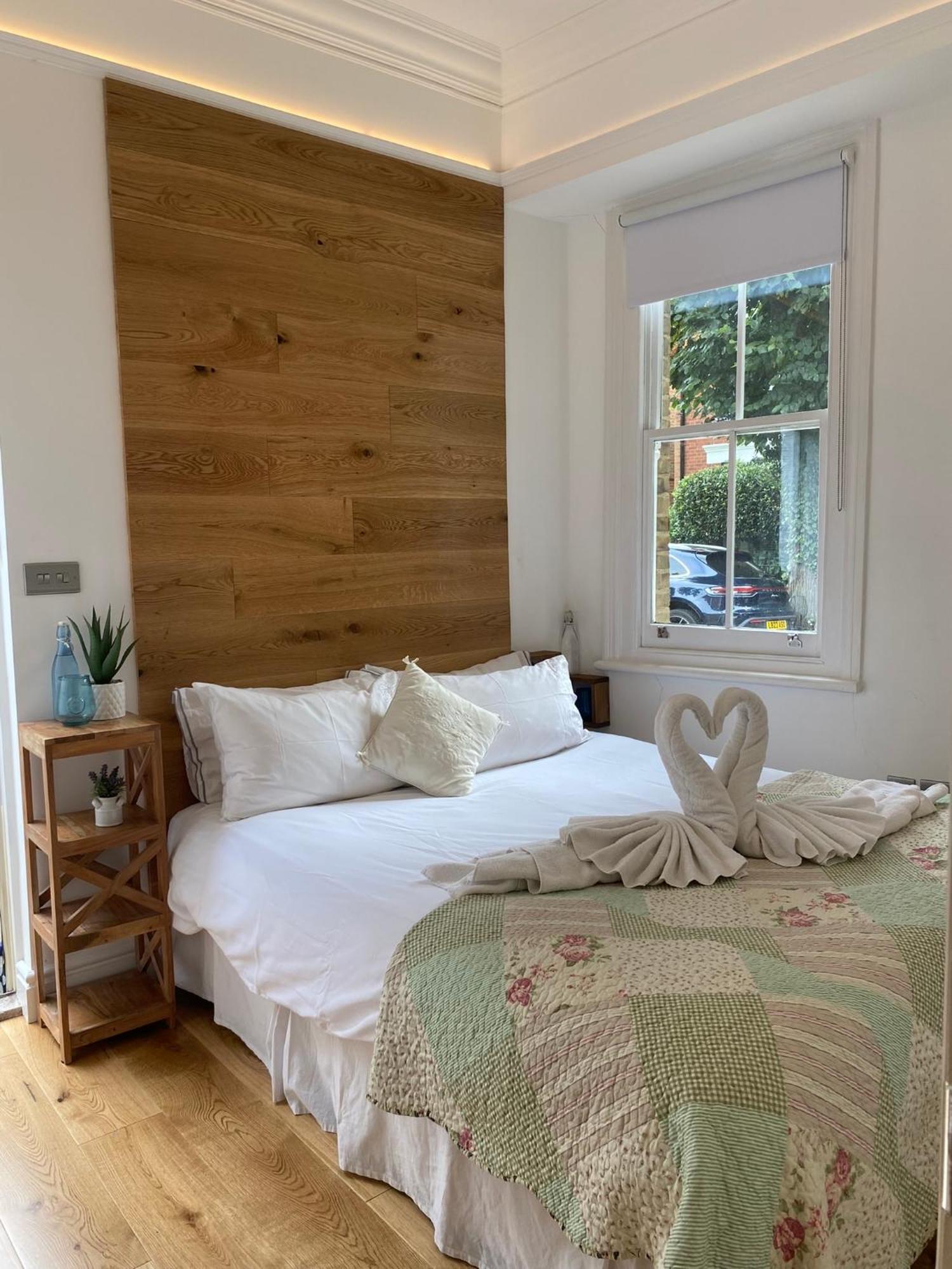 Interior Designed Flat Near Kew Botanical Gardens Apartment