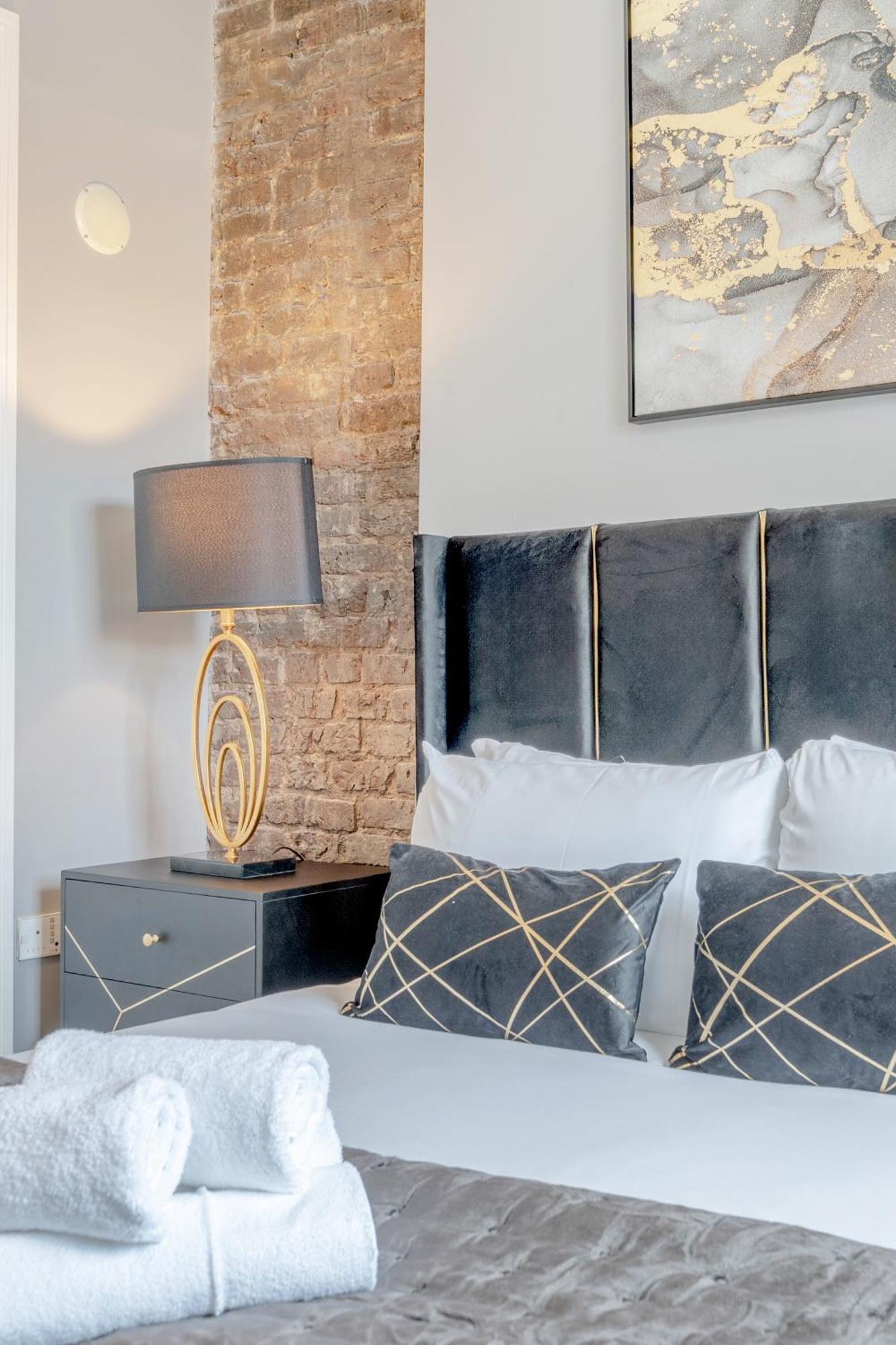 Baker St / Marylebone / Sherlock Holmes 3bed2bath Apartment *