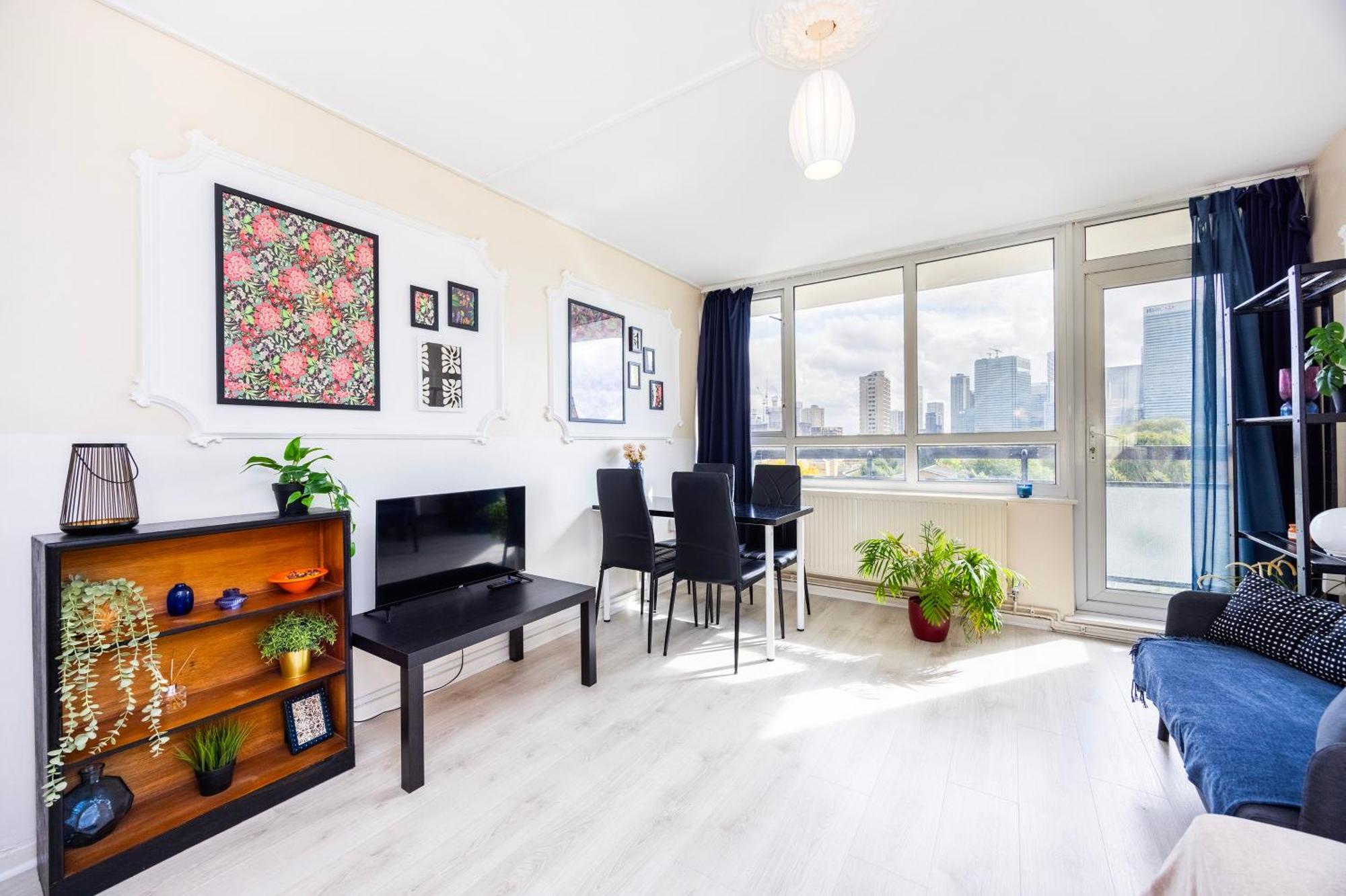 Poplar - Sleep 4-5 - Ideal For Business Travellers & Contractors - Near Canary Wharf And Dlr Station - Parking Tickets Available On Request * Londen