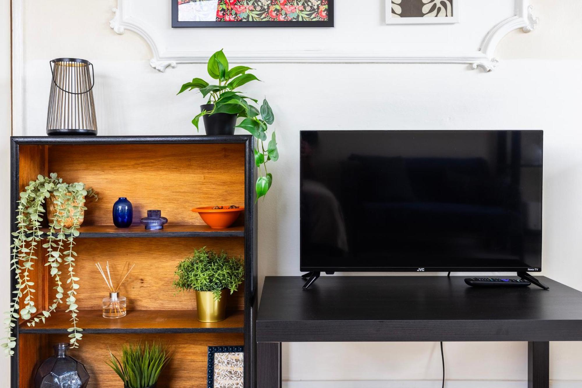 Poplar - Sleep 4-5 - Ideal For Business Travellers & Contractors - Near Canary Wharf And Dlr Station - Parking Tickets Available On Request Appartement *