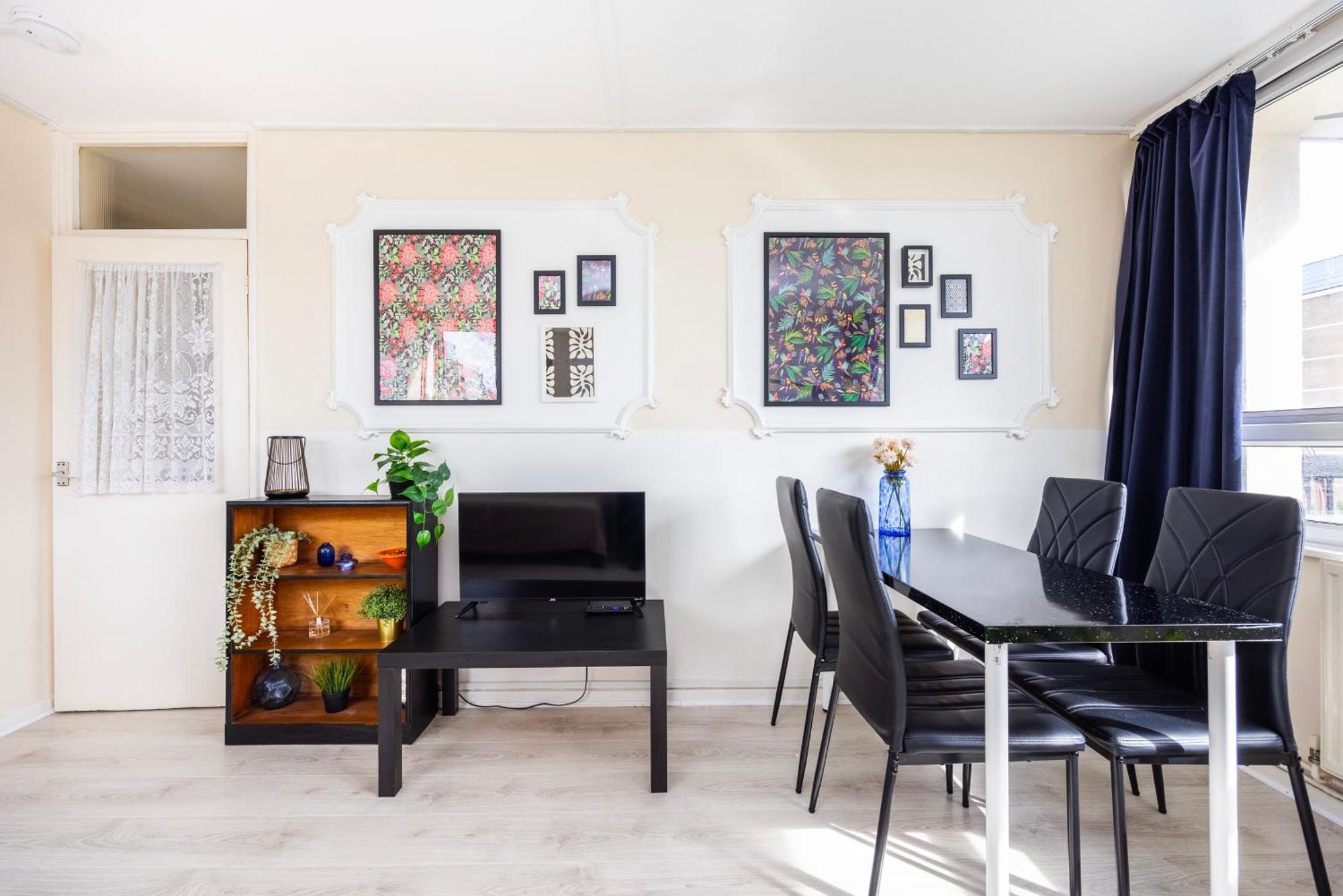Poplar - Sleep 4-5 - Ideal For Business Travellers & Contractors - Near Canary Wharf And Dlr Station - Parking Tickets Available On Request Appartement Londen