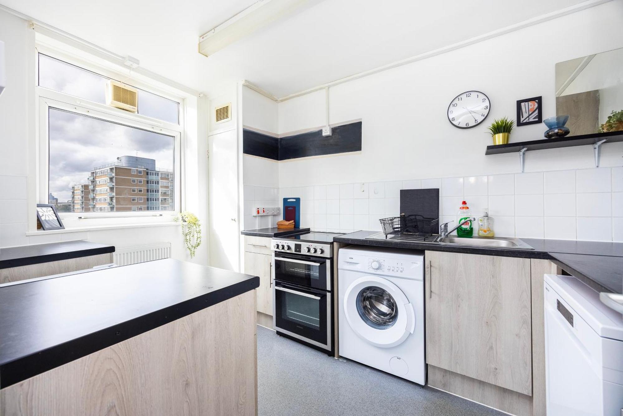 Poplar - Sleep 4-5 - Ideal For Business Travellers & Contractors - Near Canary Wharf And Dlr Station - Parking Tickets Available On Request Appartement *