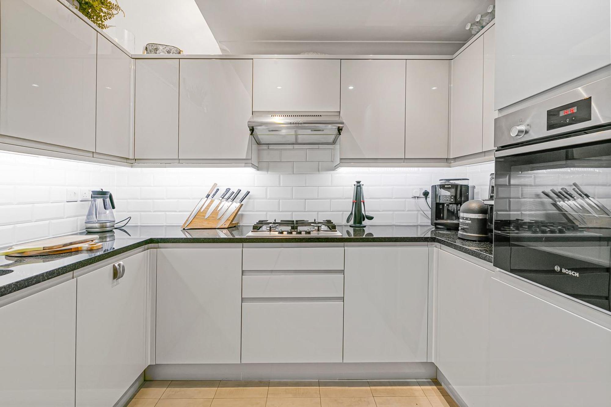 4 Bedroom House With Gym - Behind V&a Museum Hébergement de vacances *