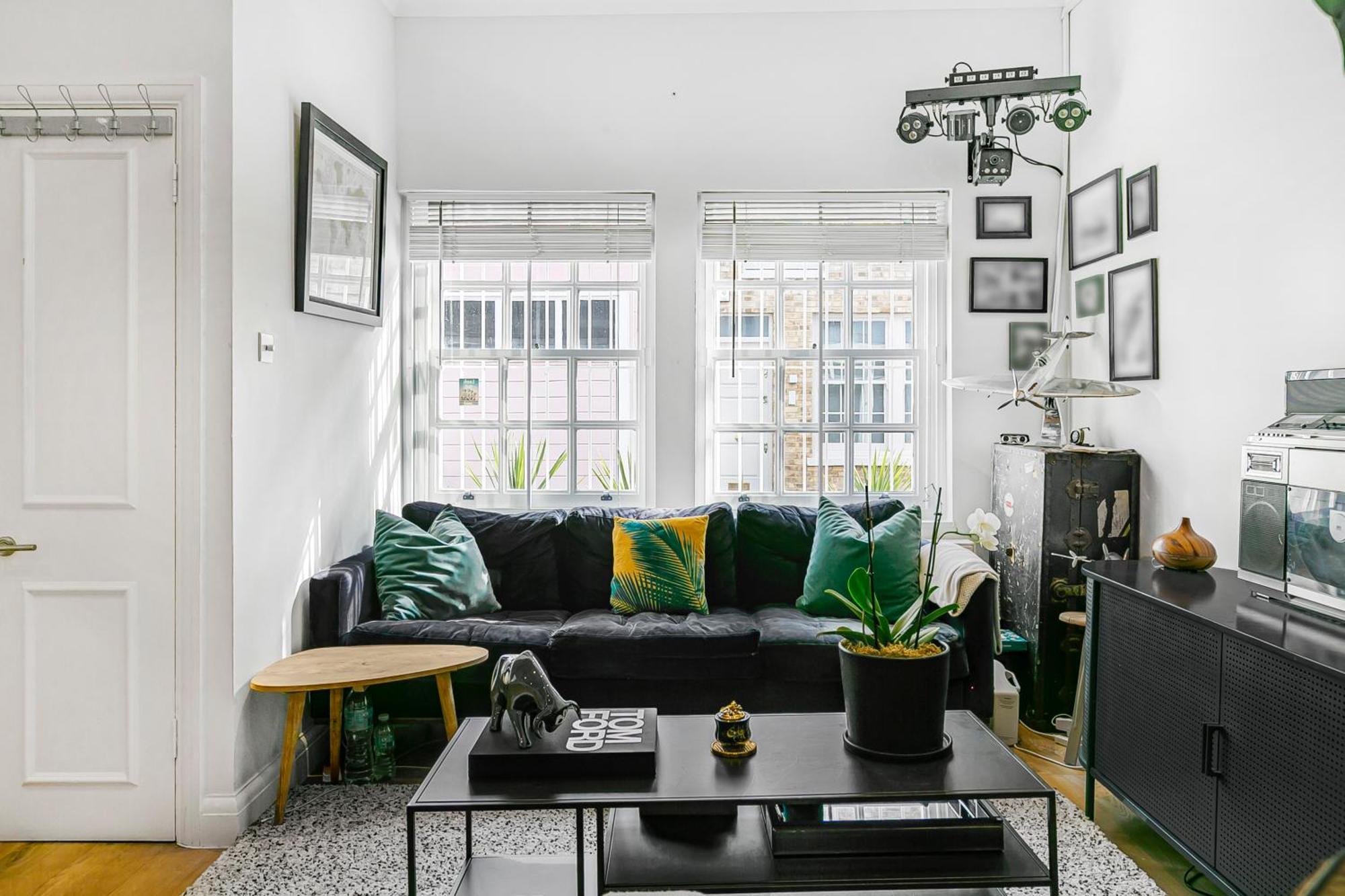 4 Bedroom House With Gym - Behind V&a Museum Londen