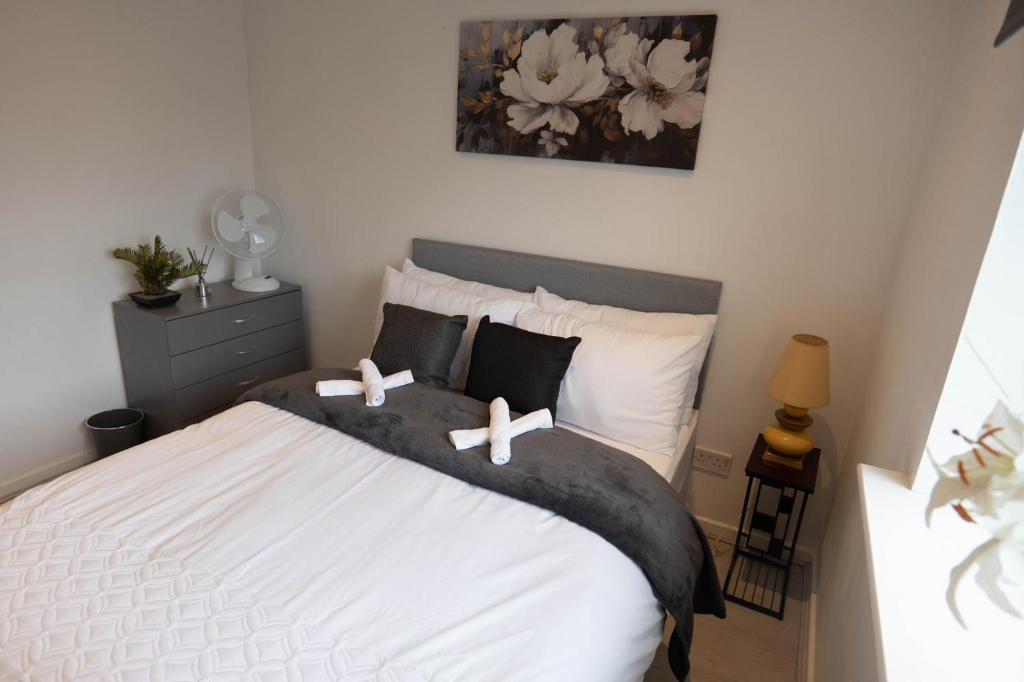 Beckton Docklands - 1 Bedroom - Sleeps 4 - Wifi