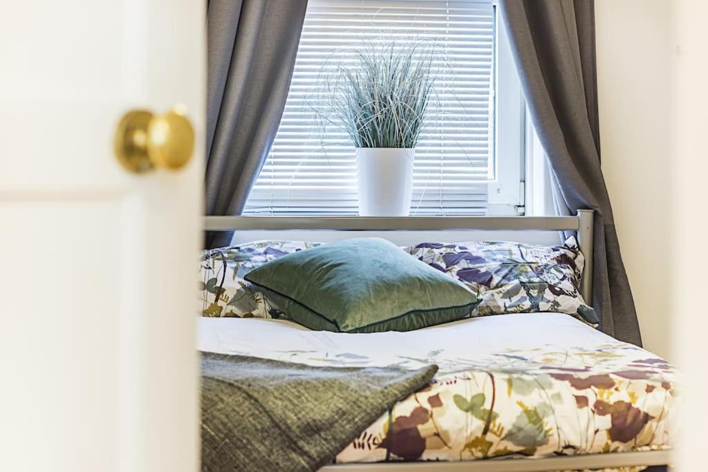 Stylish 3-bed In Clerkenwell Within Walking Distance To Tube Stations Appartement Londres