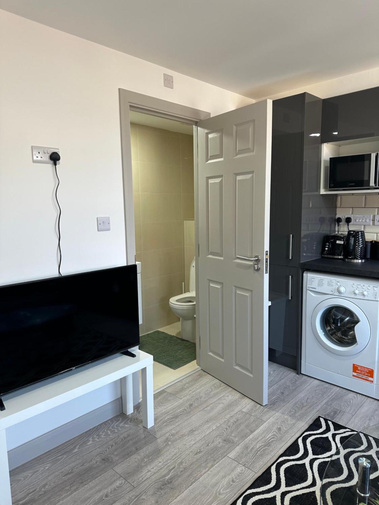Modern 3 Bedroom With 2 Bathroom In * Londres