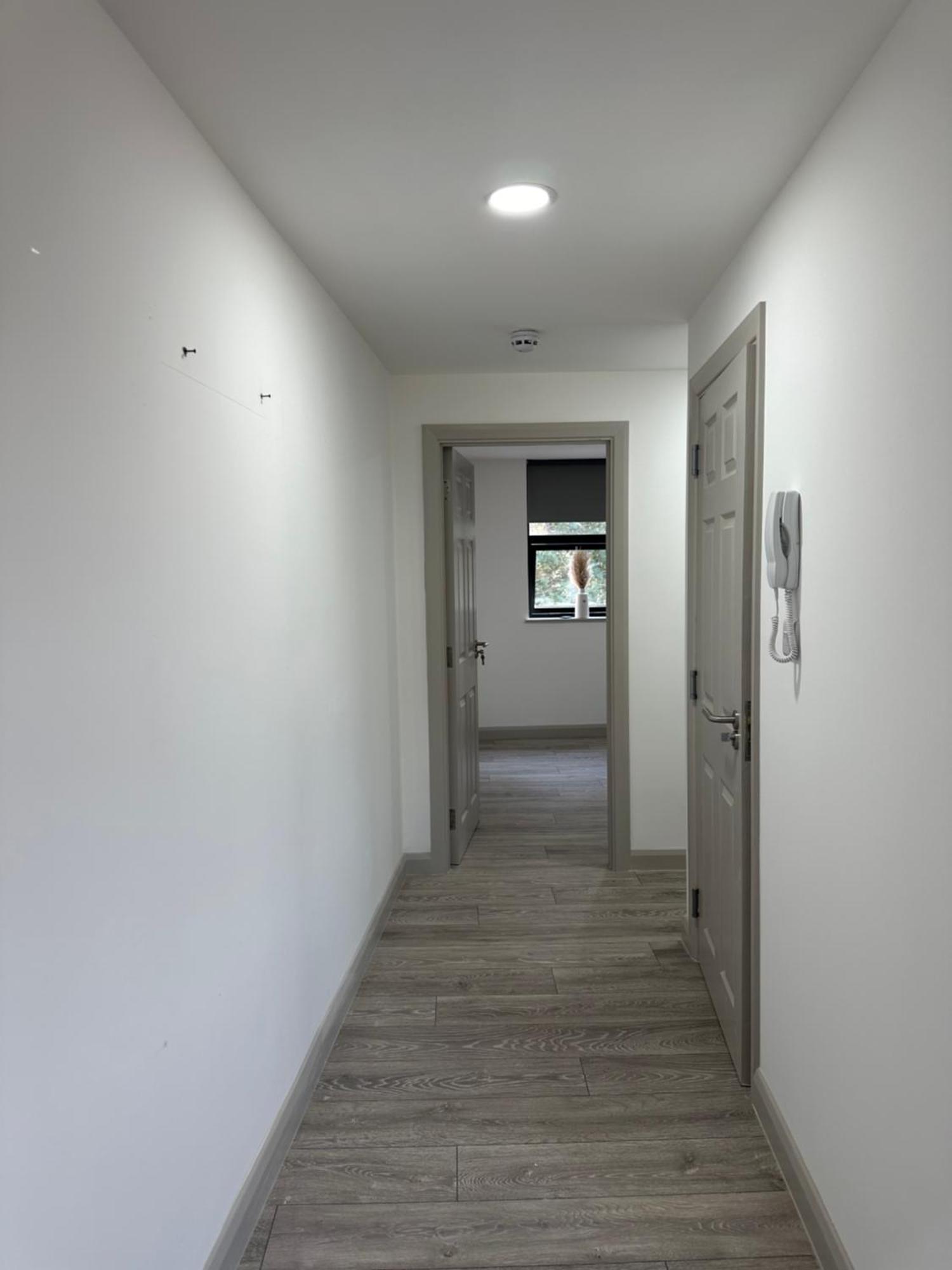 Apartamento Modern 3 Bedroom With 2 Bathroom In Londres