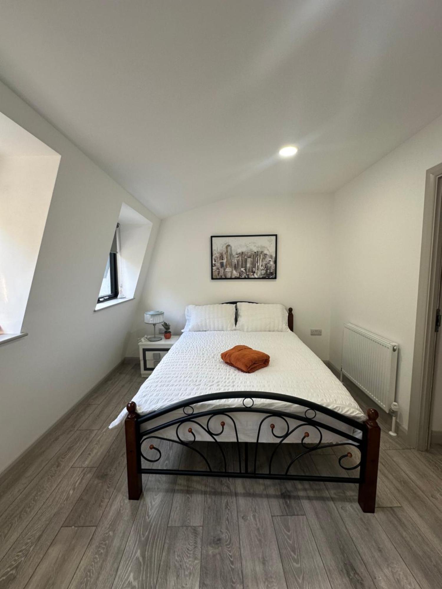 Modern 3 Bedroom With 2 Bathroom In Apartamento