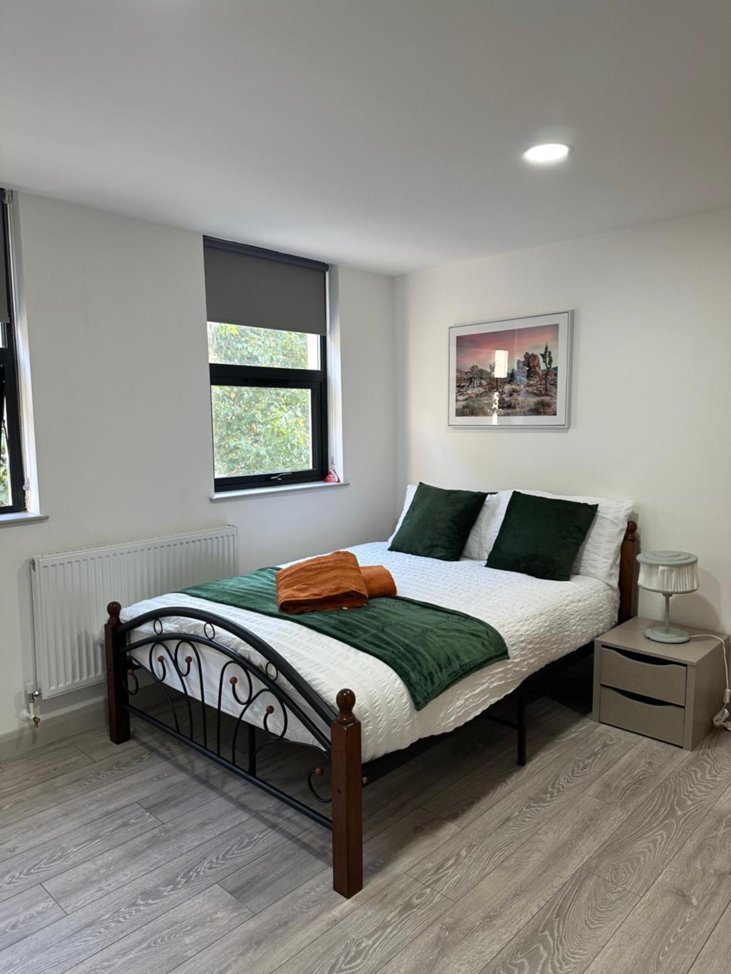 Apartamento Modern 3 Bedroom With 2 Bathroom In Londres