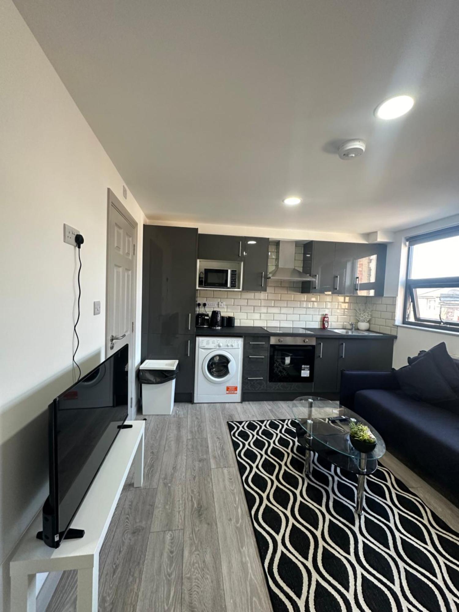 Modern 3 Bedroom With 2 Bathroom In Apartamento Londres