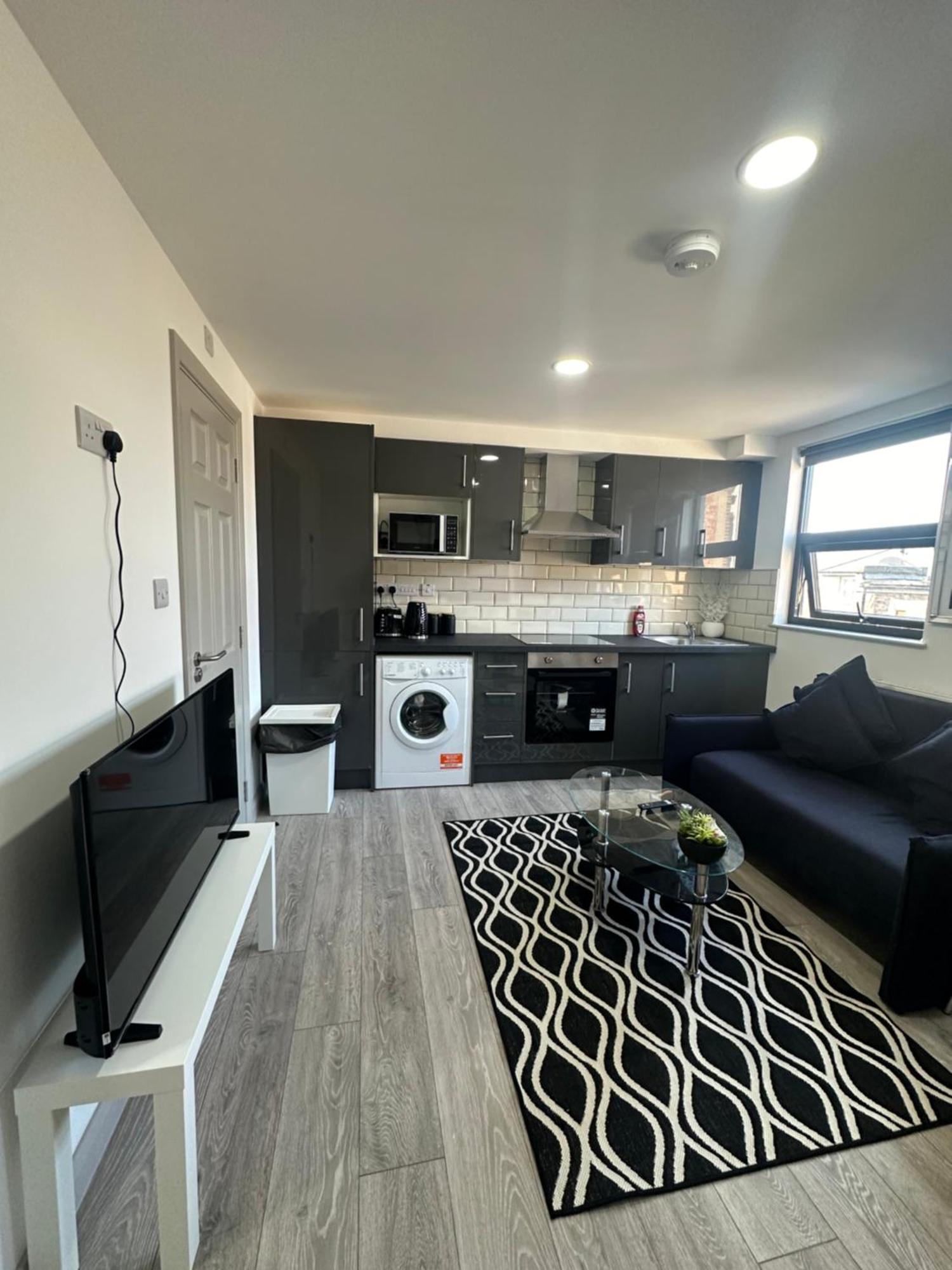 Modern 3 Bedroom With 2 Bathroom In Apartamento Londres