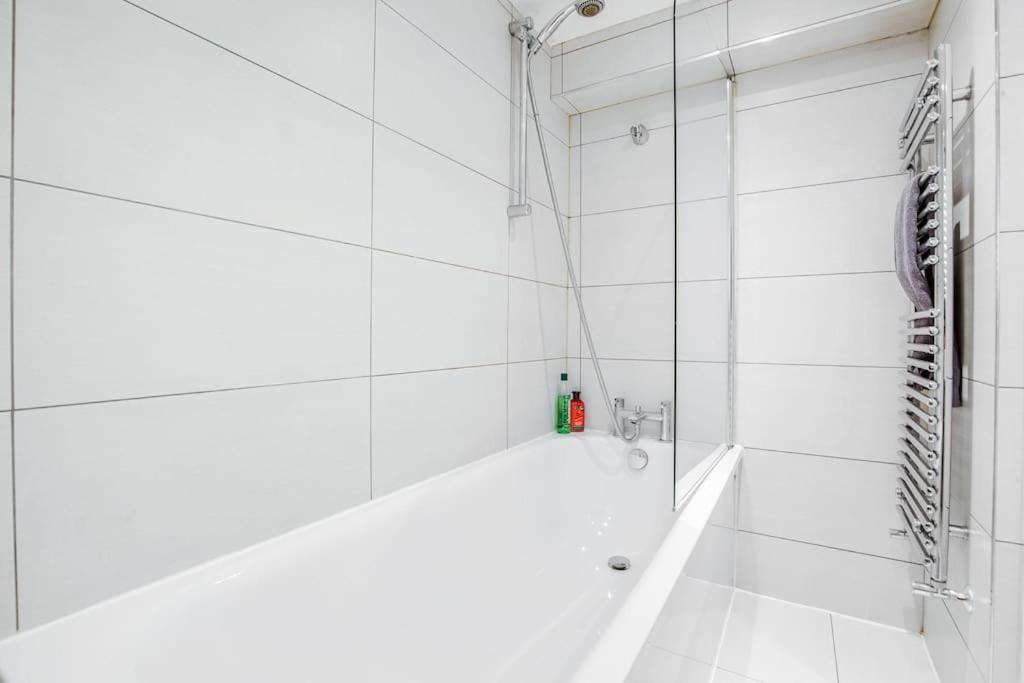 Elegant In The Heart Of Chelsea Sleeps 7