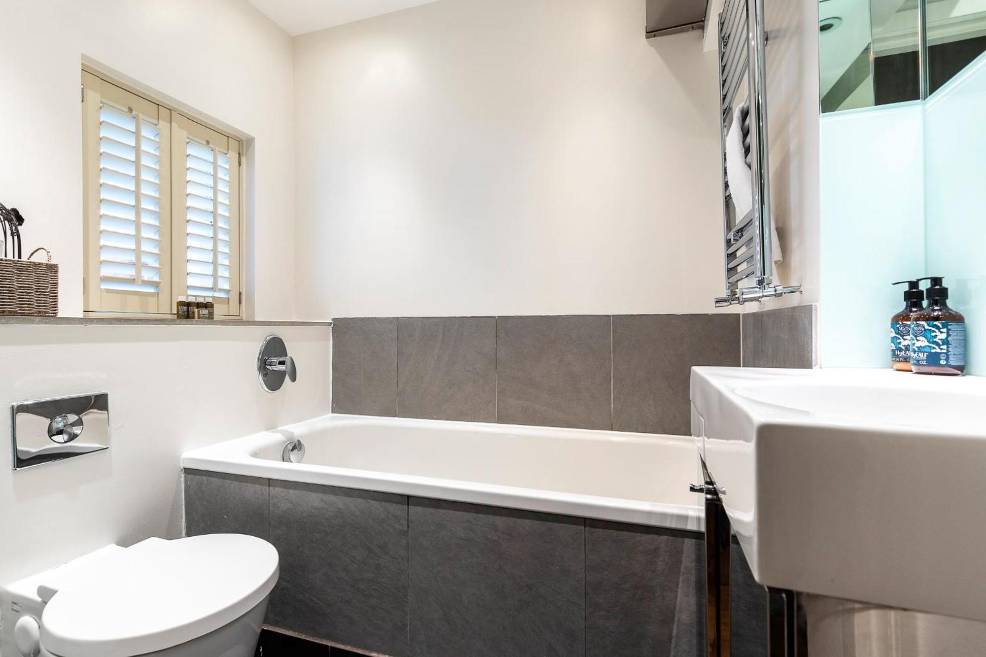 Elegant Two Bedroom Flat In Redcliffe Gardens Appartement *