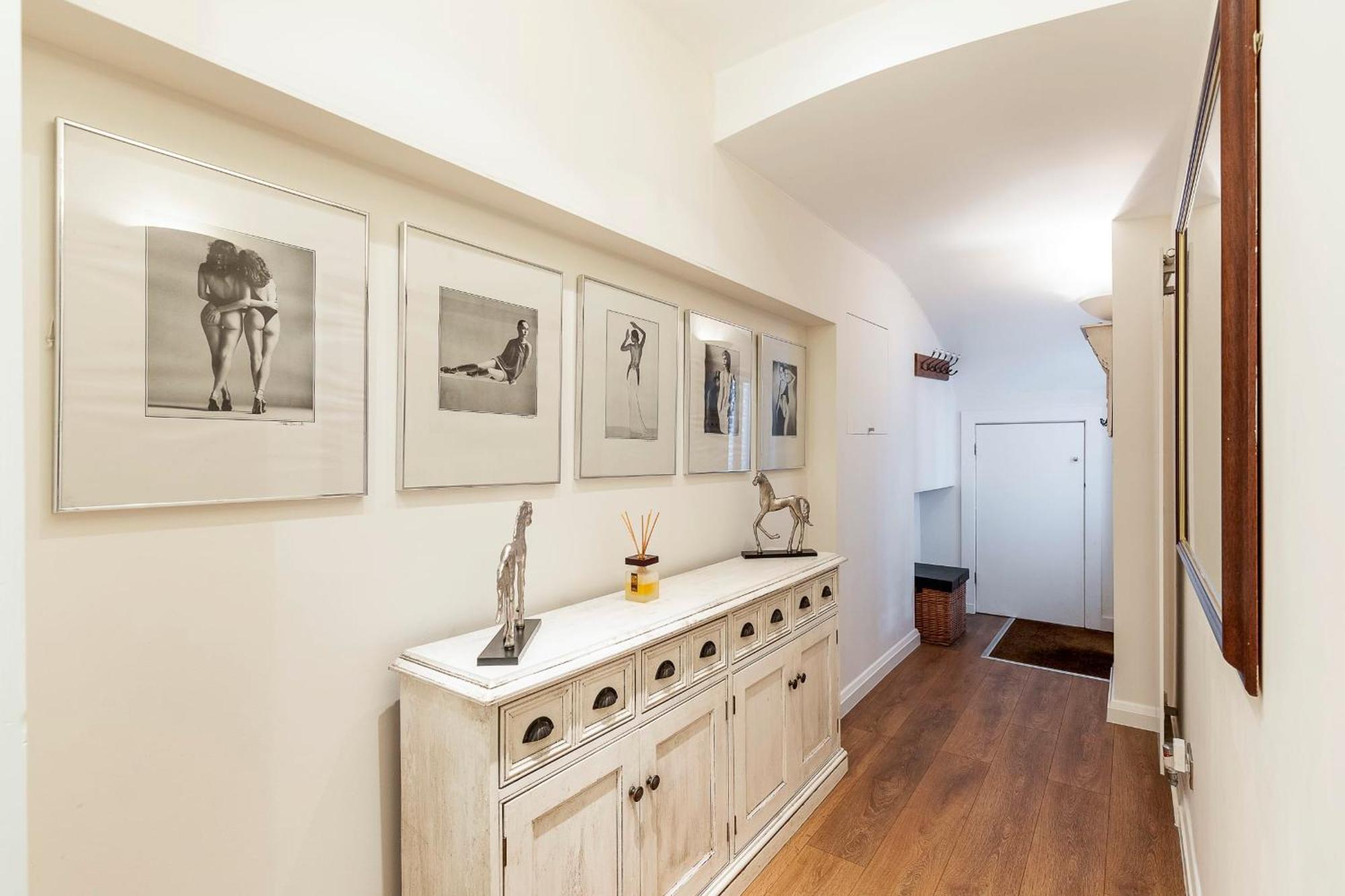 Appartement Elegant Two Bedroom Flat In Redcliffe Gardens *