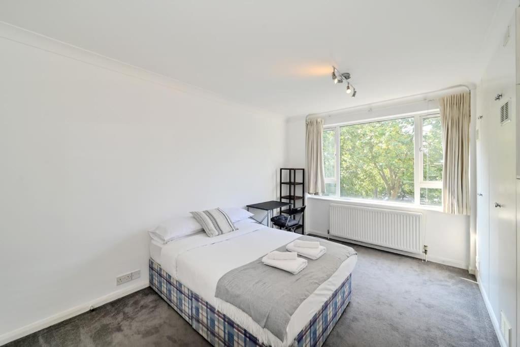 3-bedroom With Parking In Maida Vale Appartement *