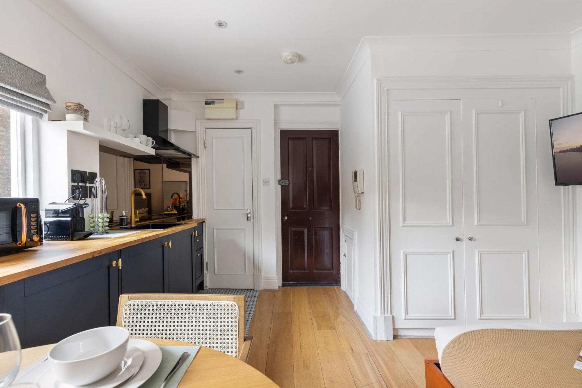 Luxurious Retreat - La Reserve Knightsbridge Londres