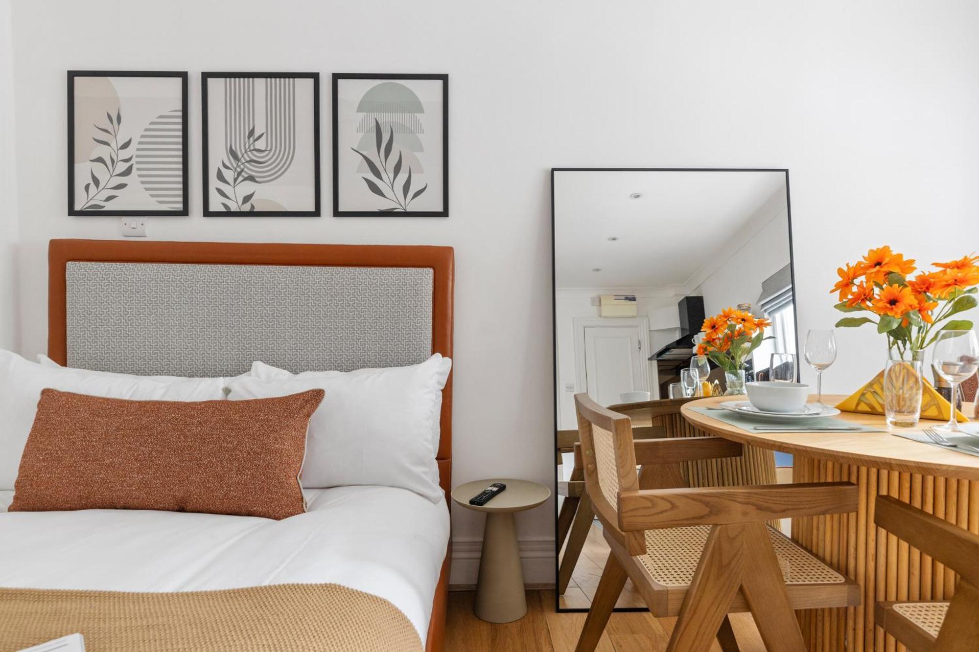 Apartment Luxurious Retreat - La Reserve Knightsbridge London