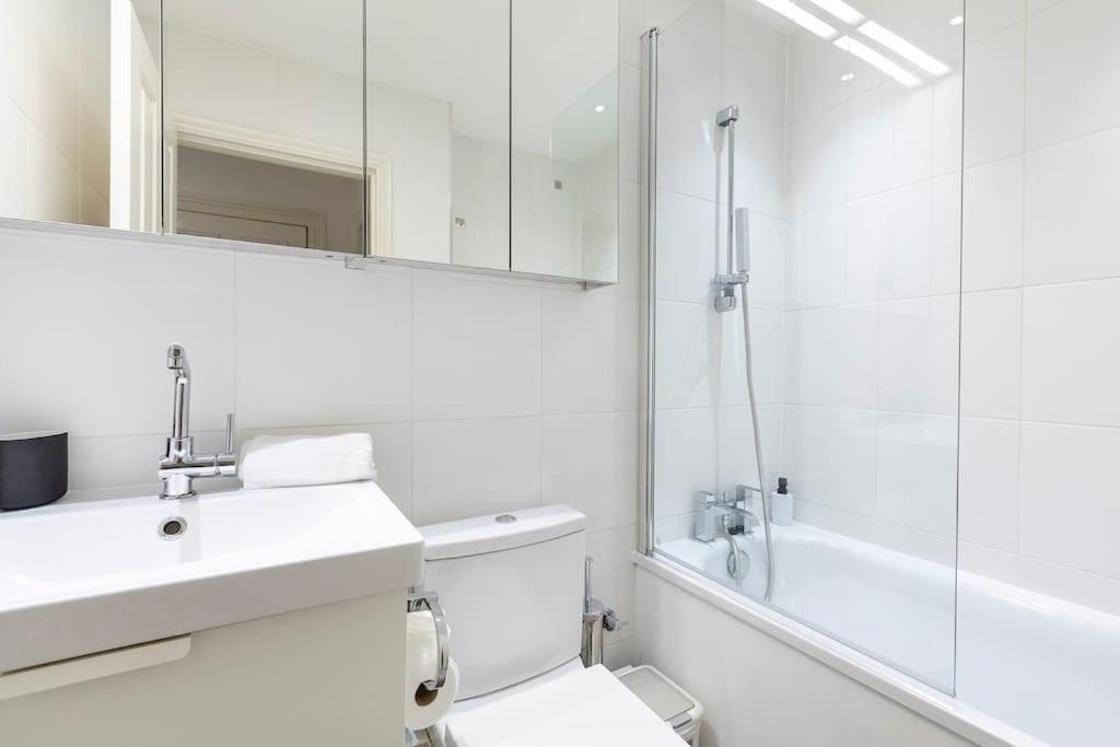 Charming 2 Bedroom Flat In Kensington Appartement Londres