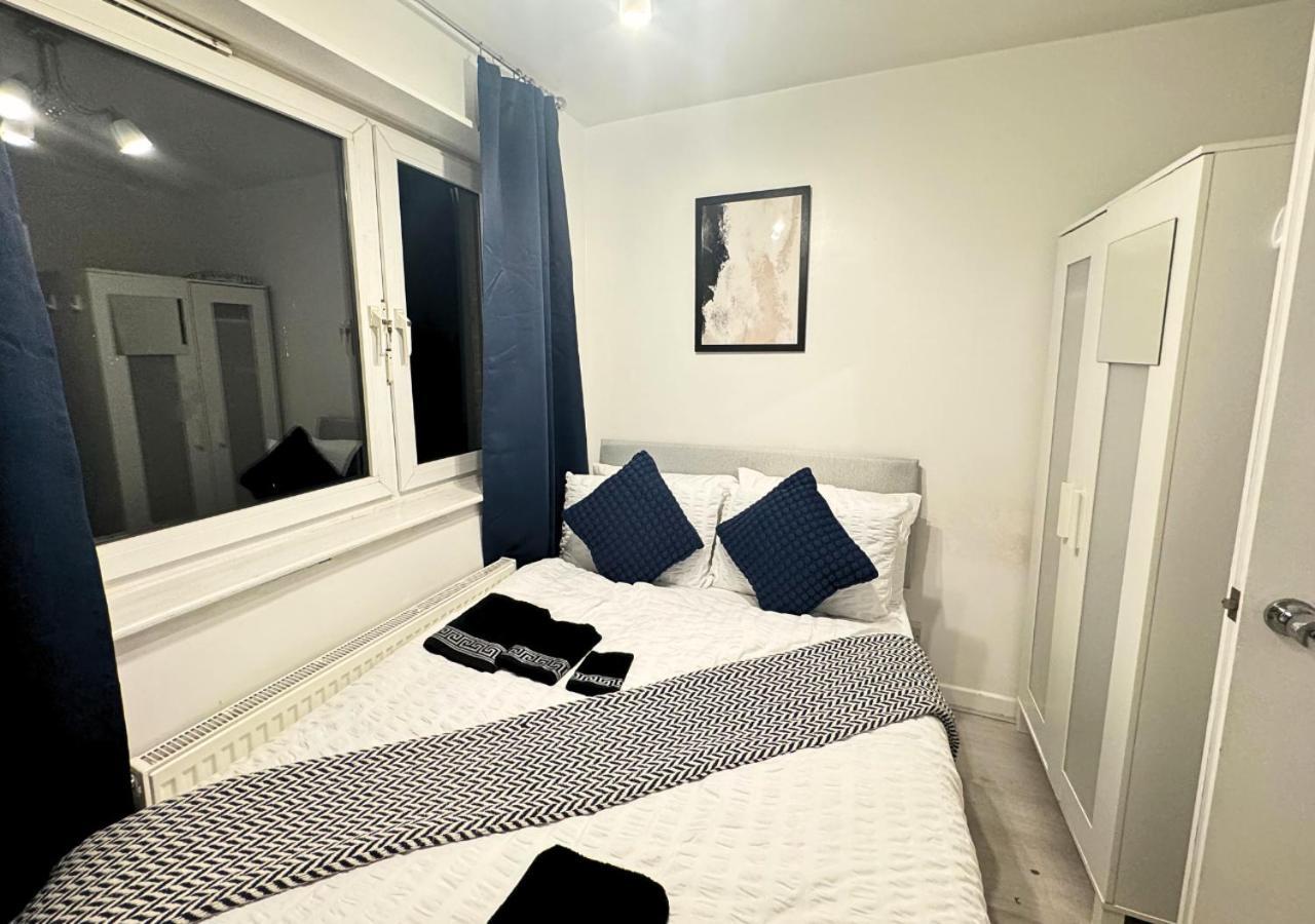 Luxe Sleeps 14 - Wandsworth & Putney Bridge - 4 Bedrooms *