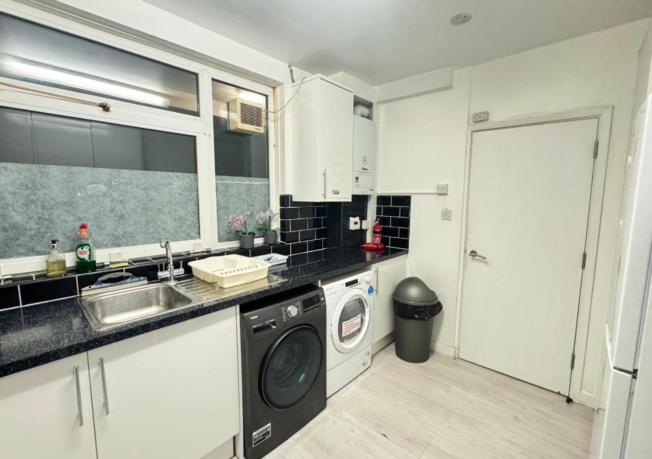 Appartement Luxe Sleeps 14 - Wandsworth & Putney Bridge - 4 Bedrooms