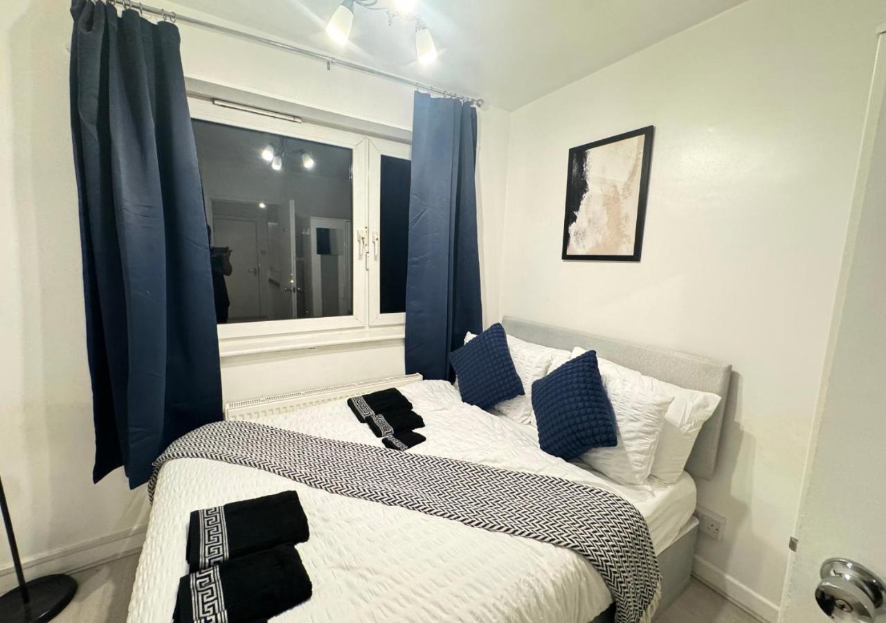 Luxe Sleeps 14 - Wandsworth & Putney Bridge - 4 Bedrooms *